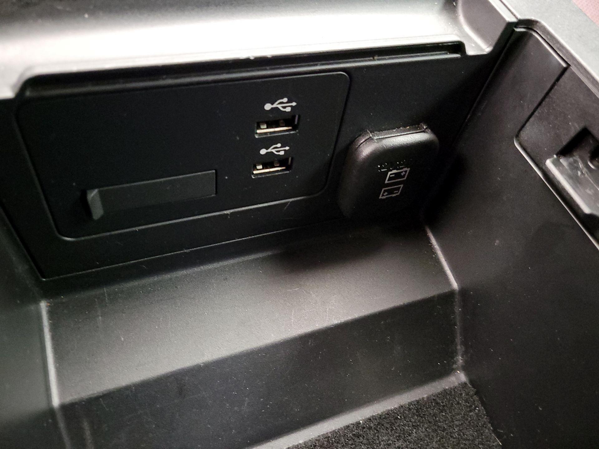 Thumbnail: 2023 Mazda Mazda3 - 18