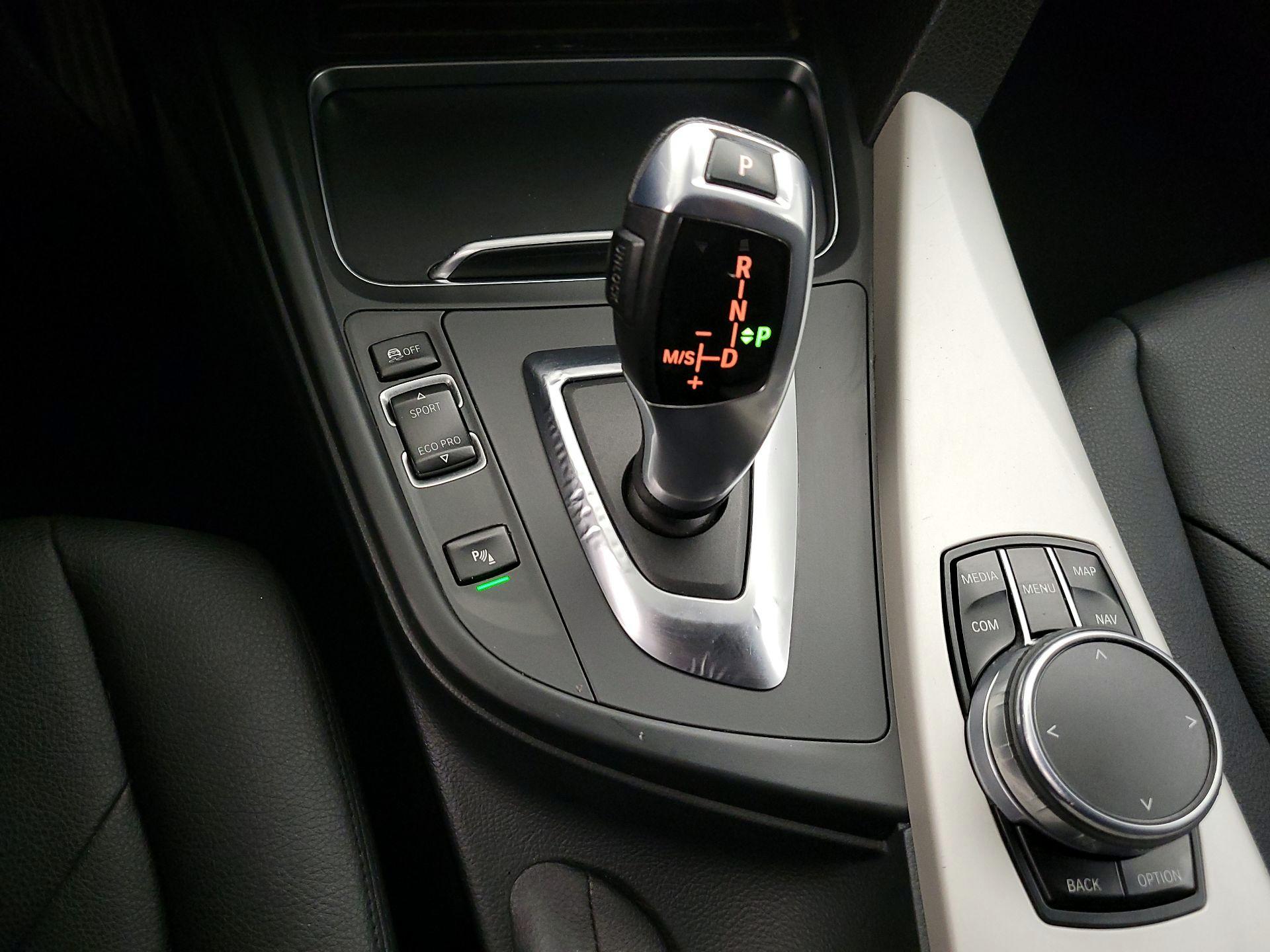 Thumbnail: 2017 BMW 3 Series - 18