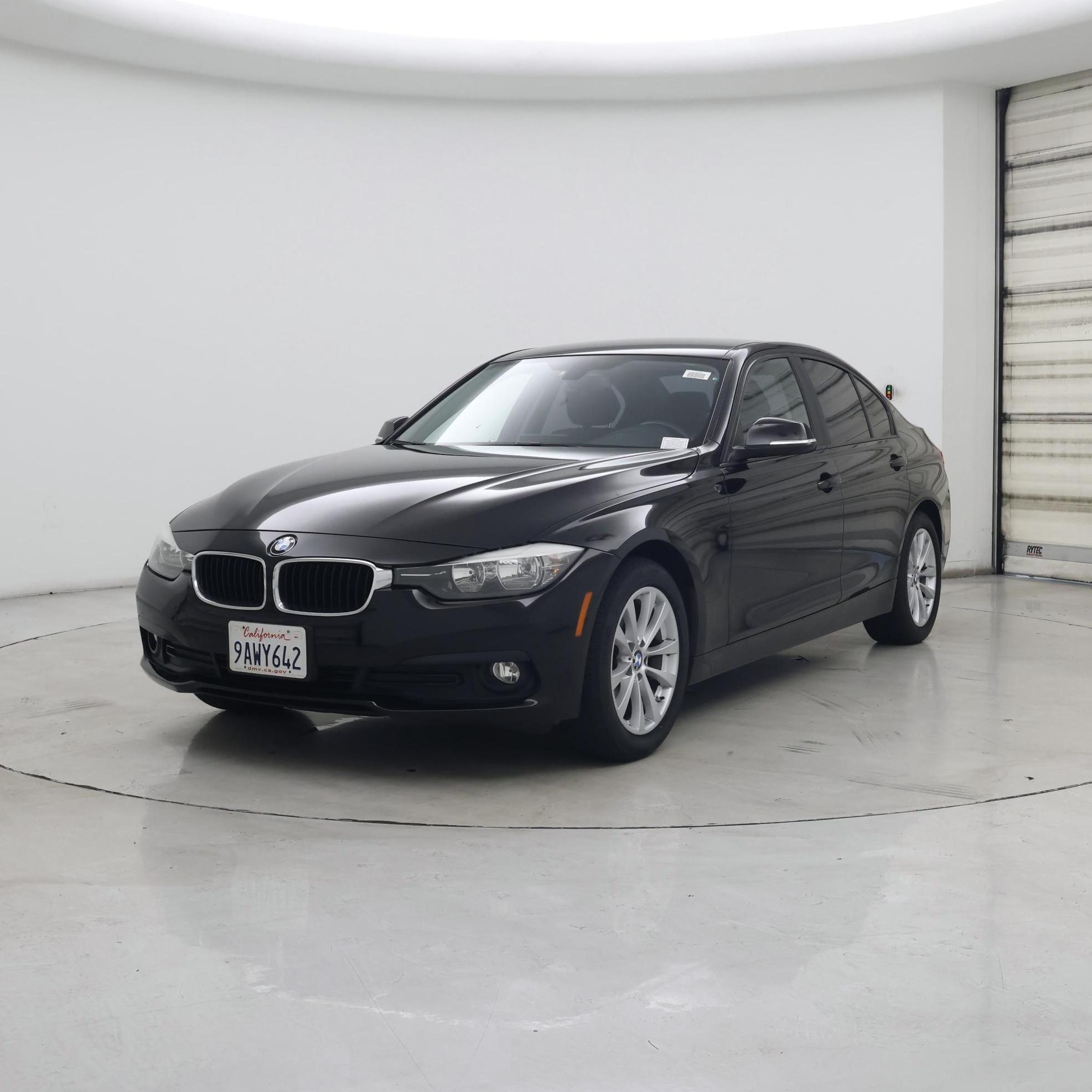 Thumbnail: 2017 BMW 3 Series - 4