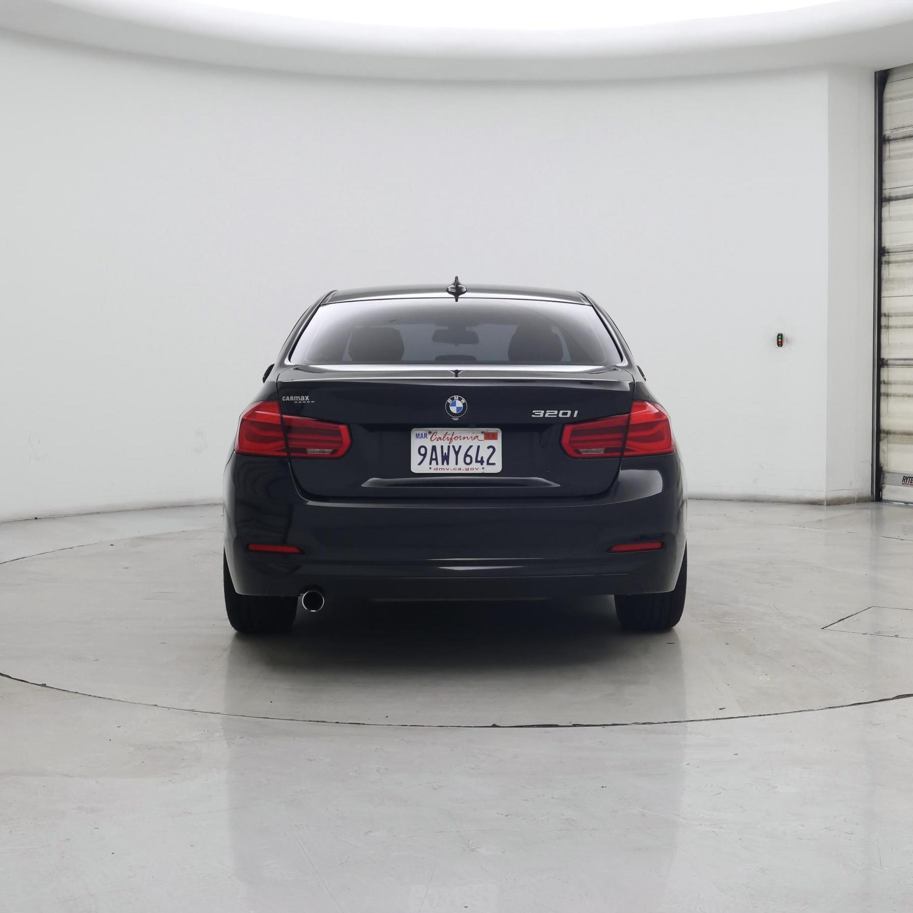 Thumbnail: 2017 BMW 3 Series - 6