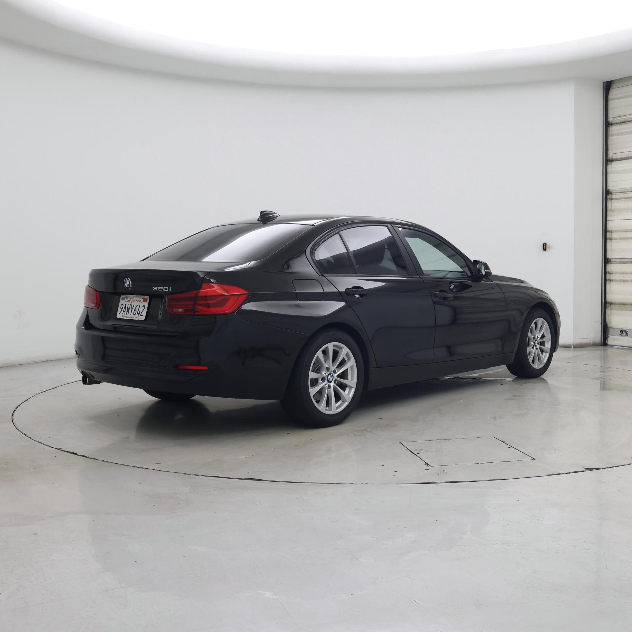 Thumbnail: 2017 BMW 3 Series - 8