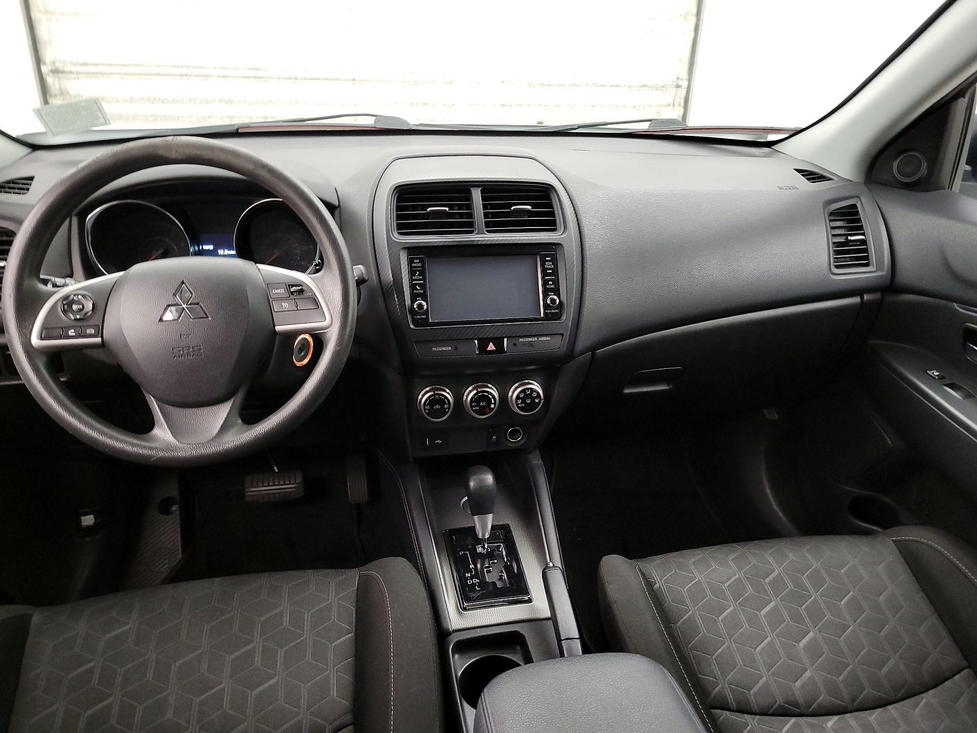 Thumbnail: 2020 Mitsubishi Outlander Sport - 9