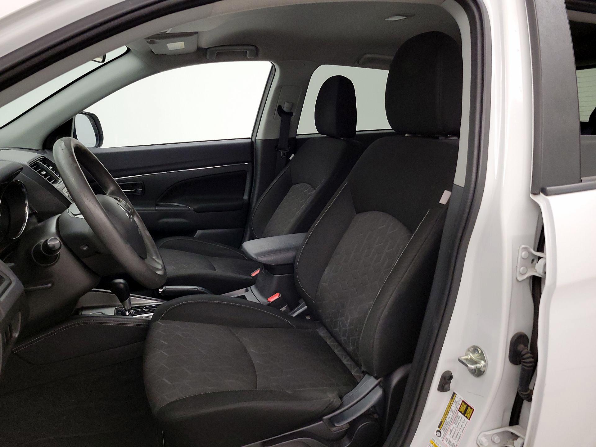 Thumbnail: 2020 Mitsubishi Outlander Sport - 11