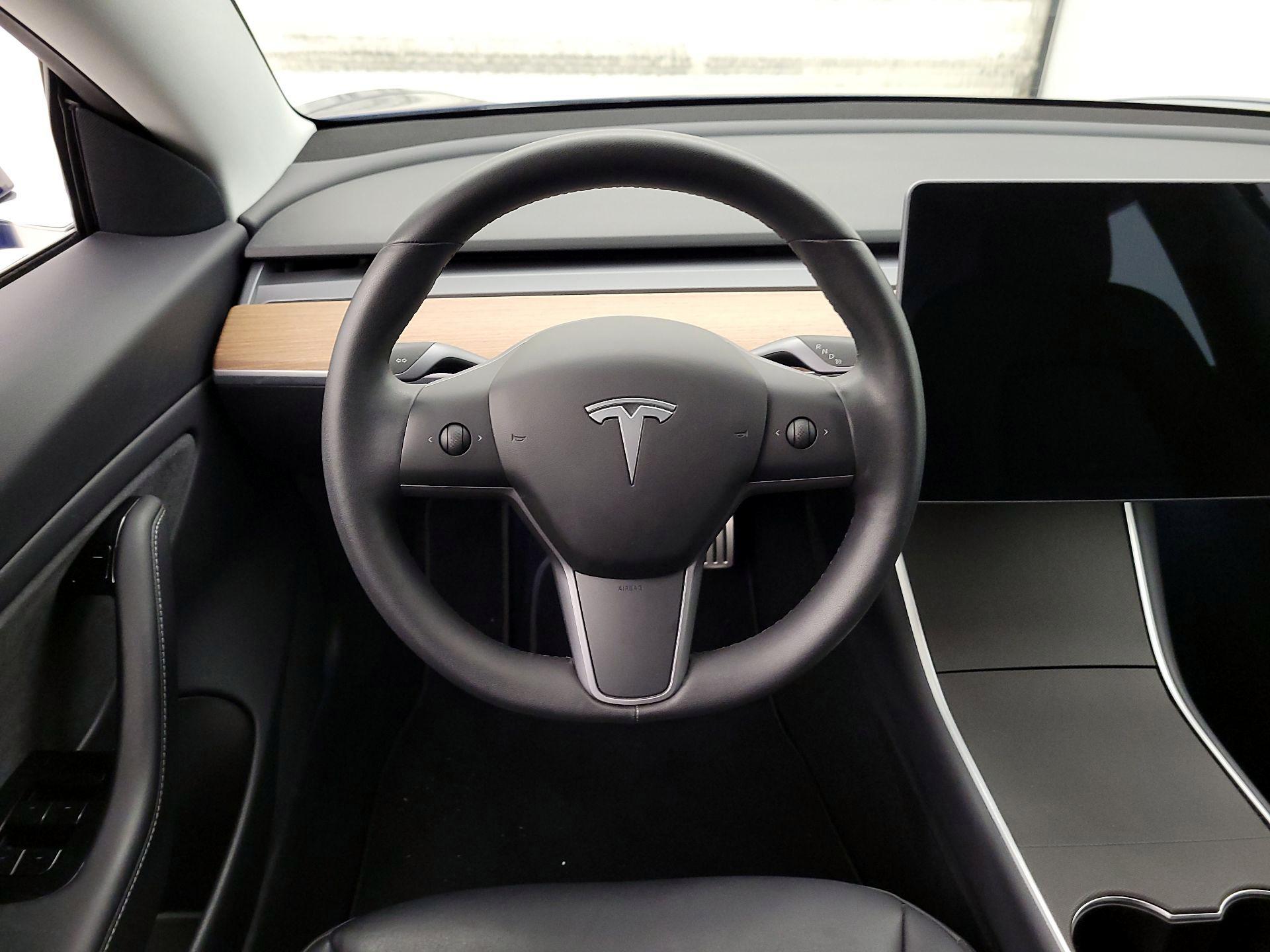 Thumbnail: 2020 Tesla Model 3 - 10