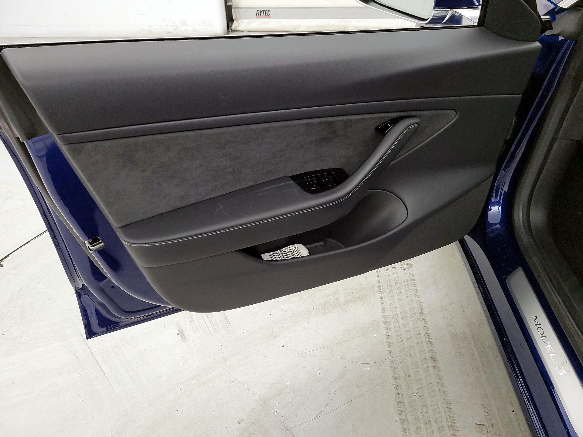 Thumbnail: 2020 Tesla Model 3 - 12