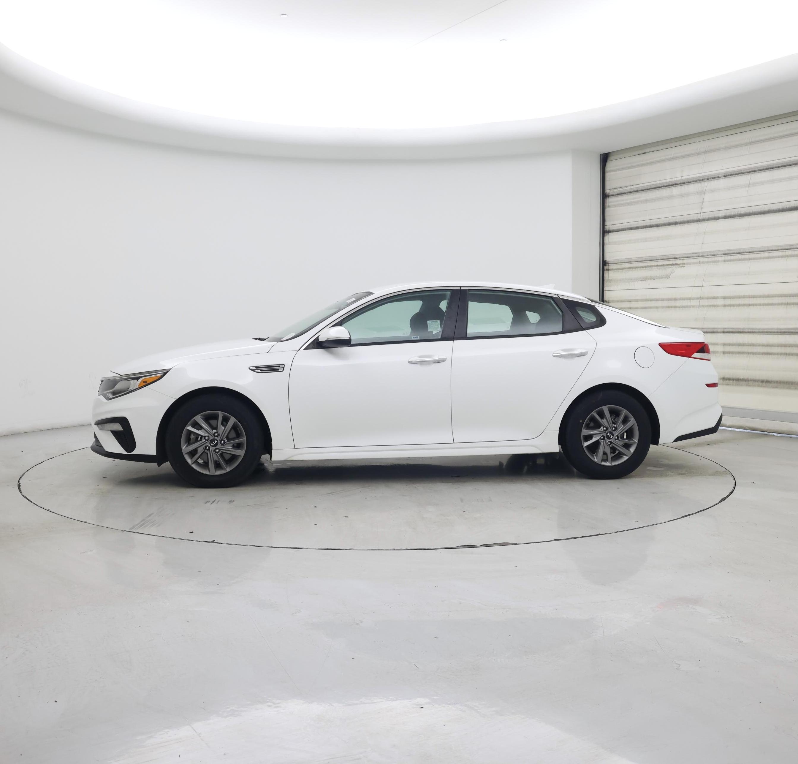 Thumbnail: 2019 Kia Optima - 3