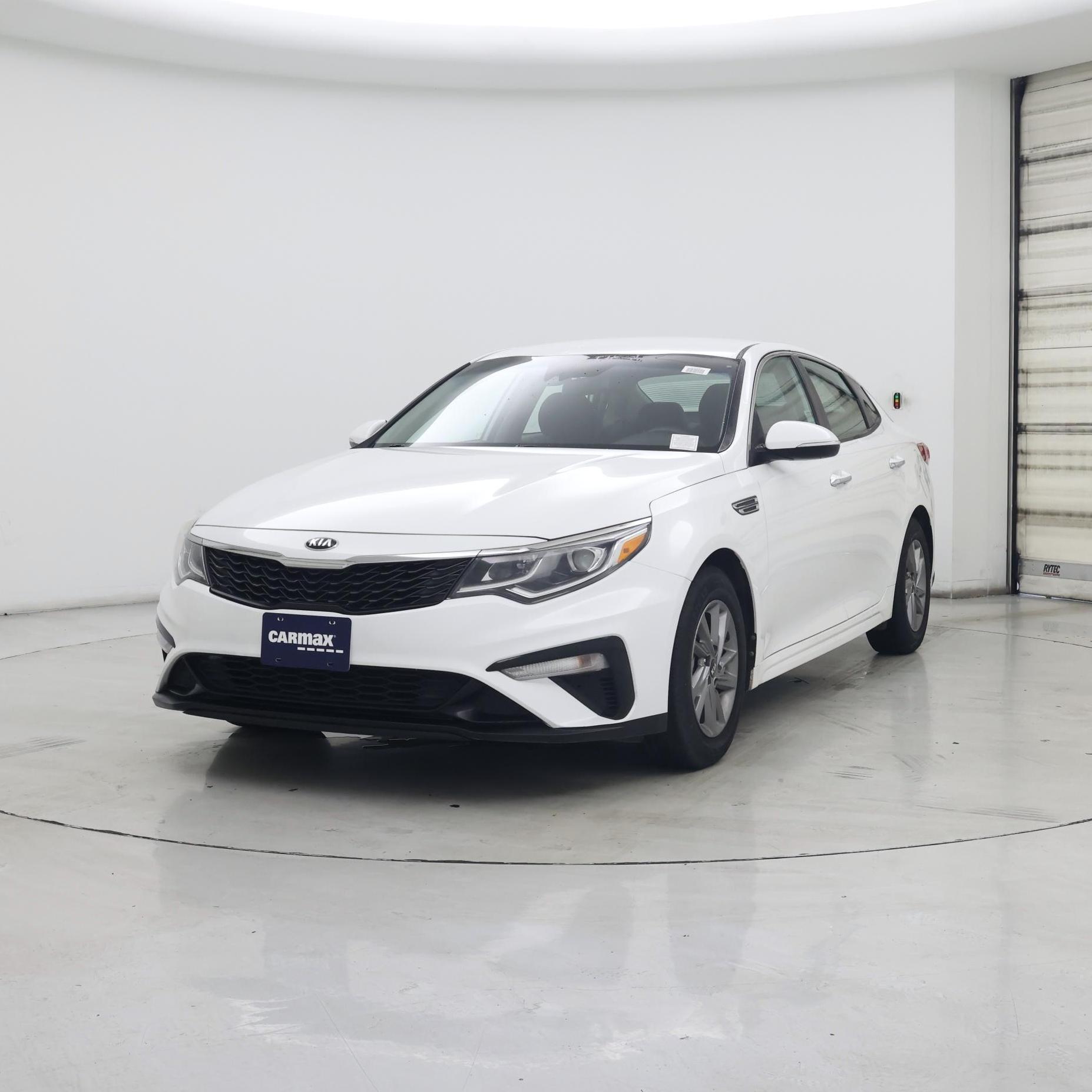 Thumbnail: 2019 Kia Optima - 4