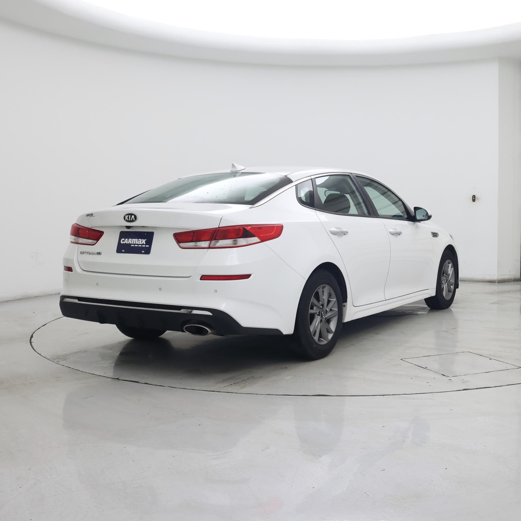 Thumbnail: 2019 Kia Optima - 8