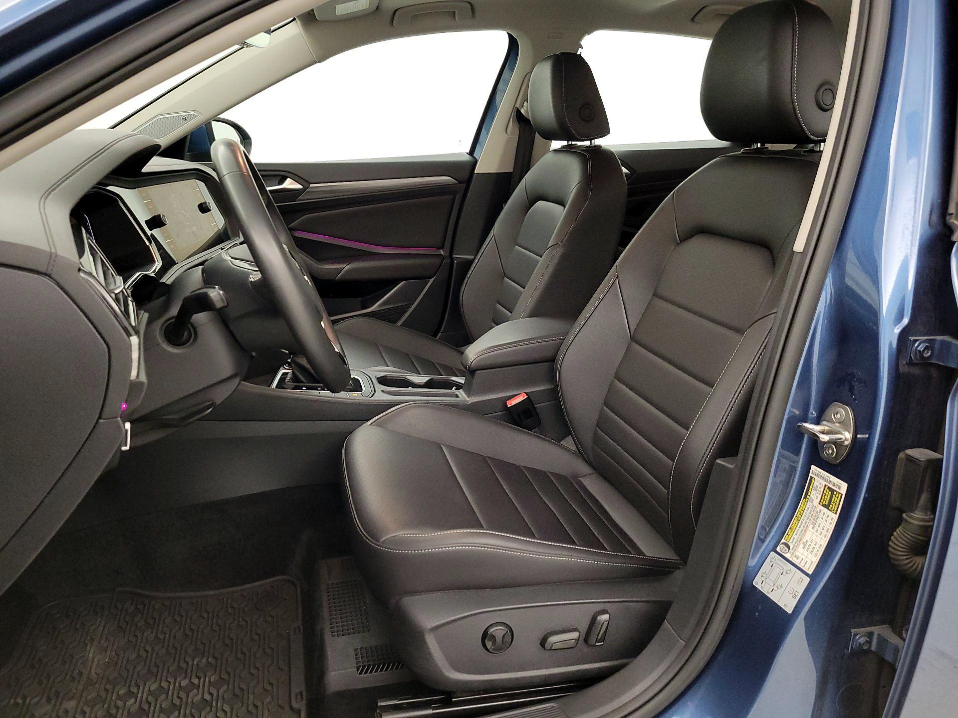 Thumbnail: 2021 Volkswagen Jetta - 11