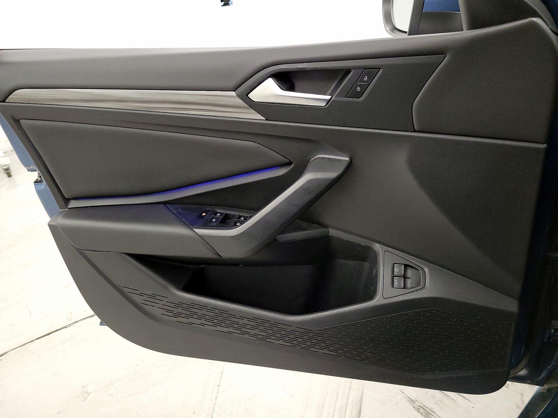 Thumbnail: 2021 Volkswagen Jetta - 12