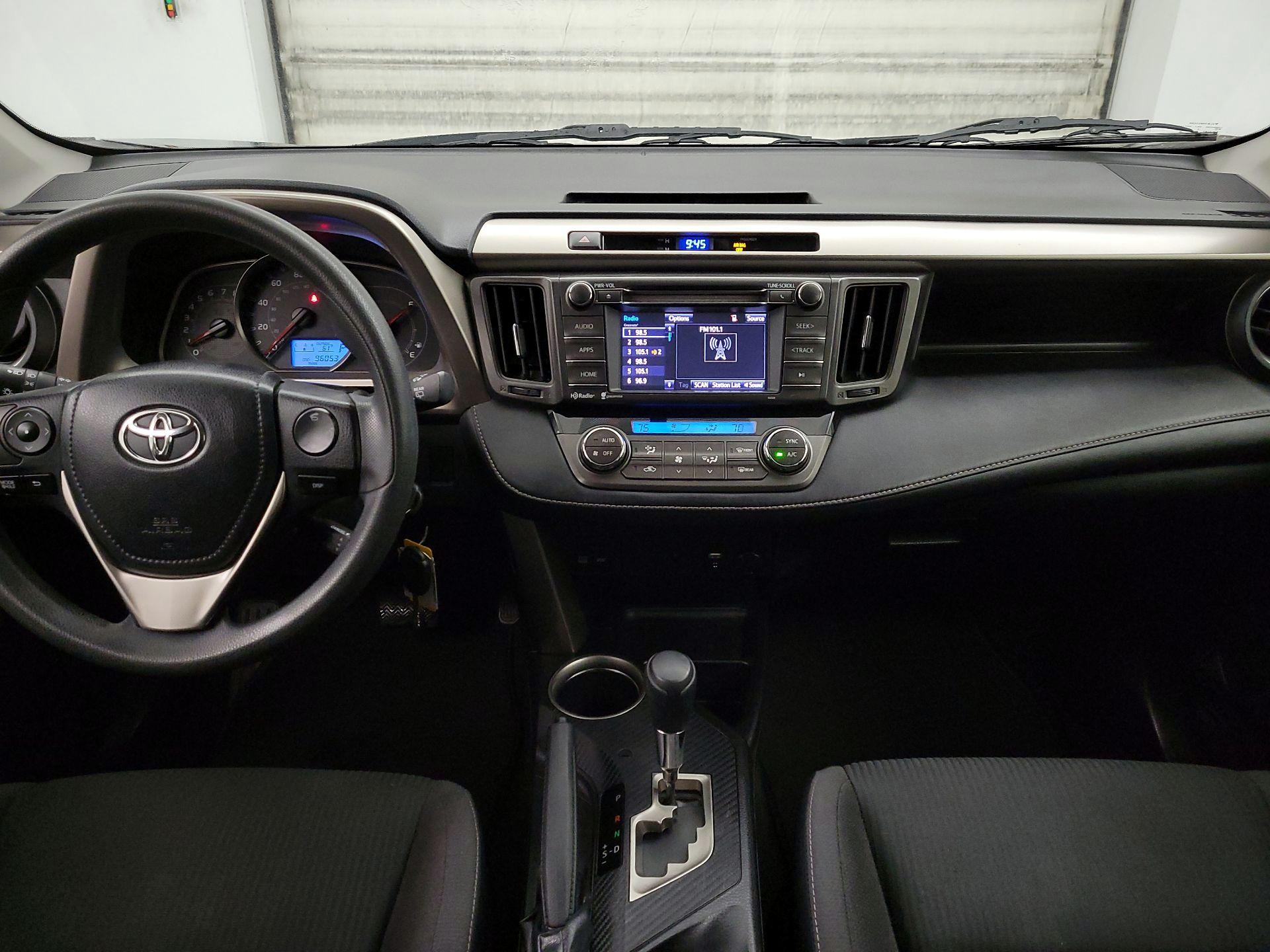 Thumbnail: 2015 Toyota RAV4 - 9