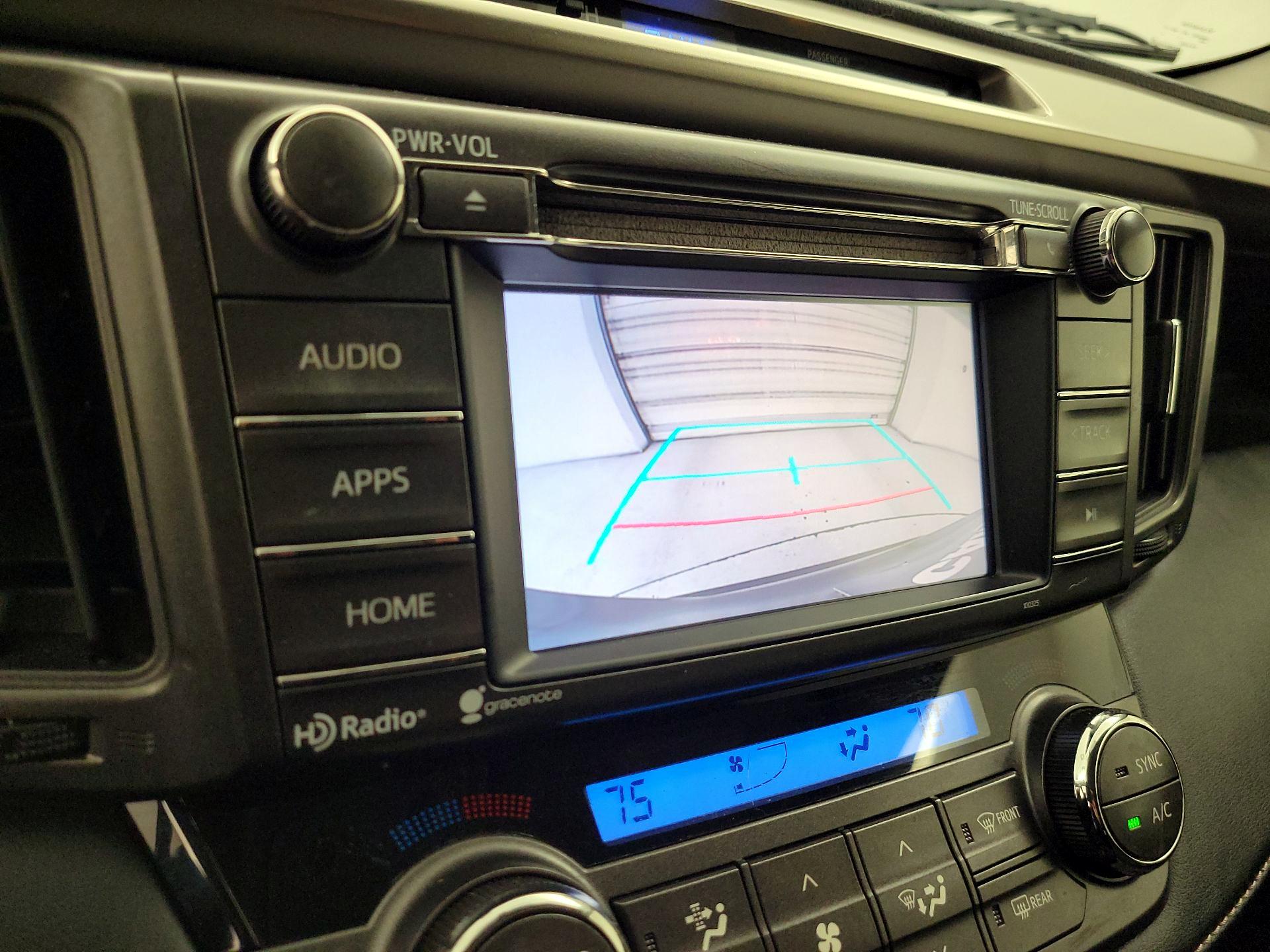 Thumbnail: 2015 Toyota RAV4 - 14