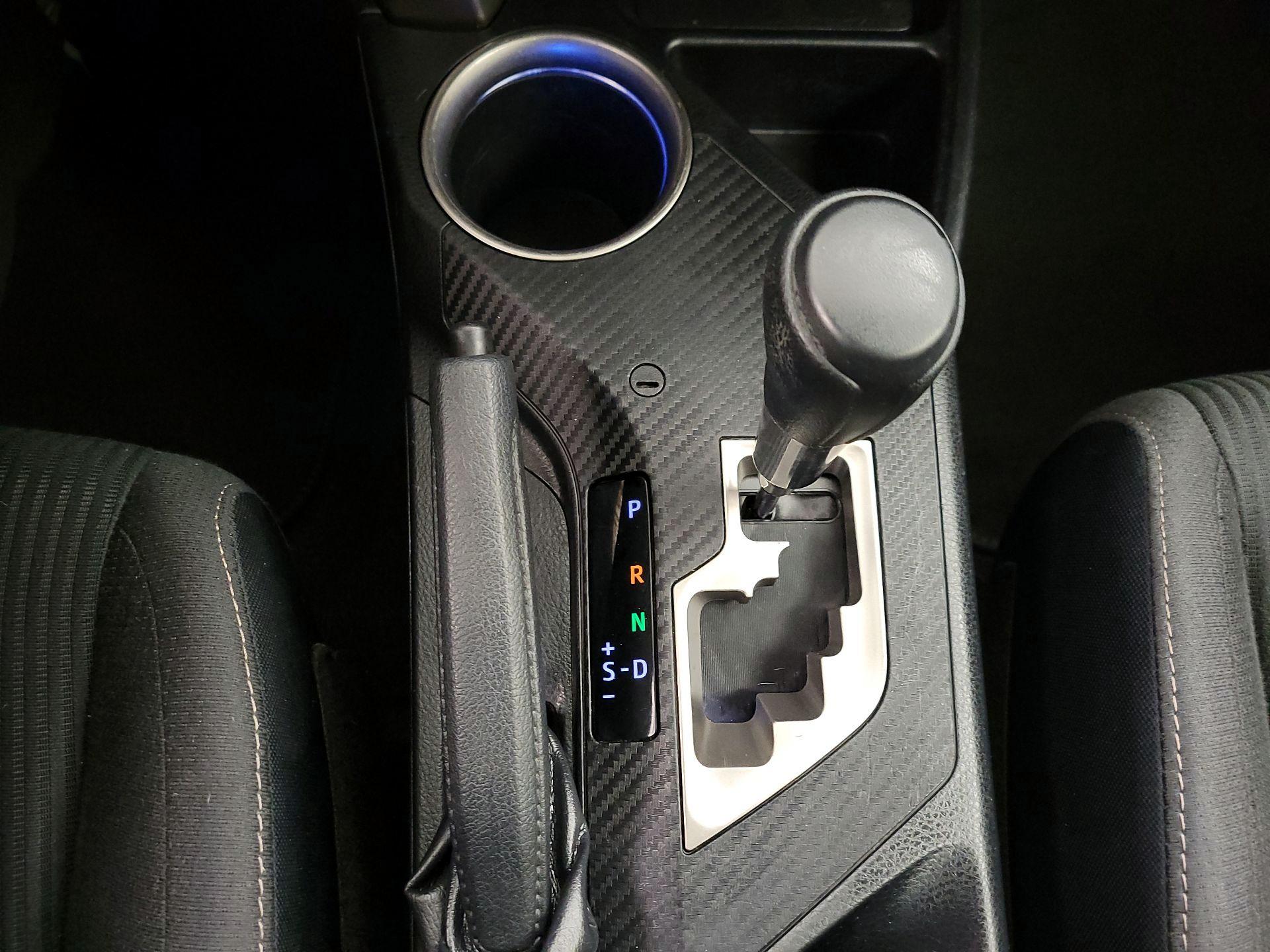 Thumbnail: 2015 Toyota RAV4 - 17