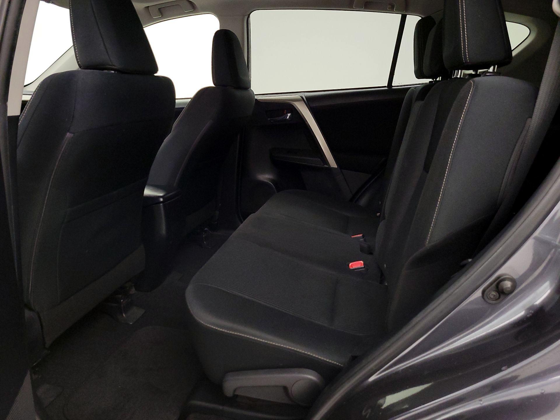 Thumbnail: 2015 Toyota RAV4 - 20