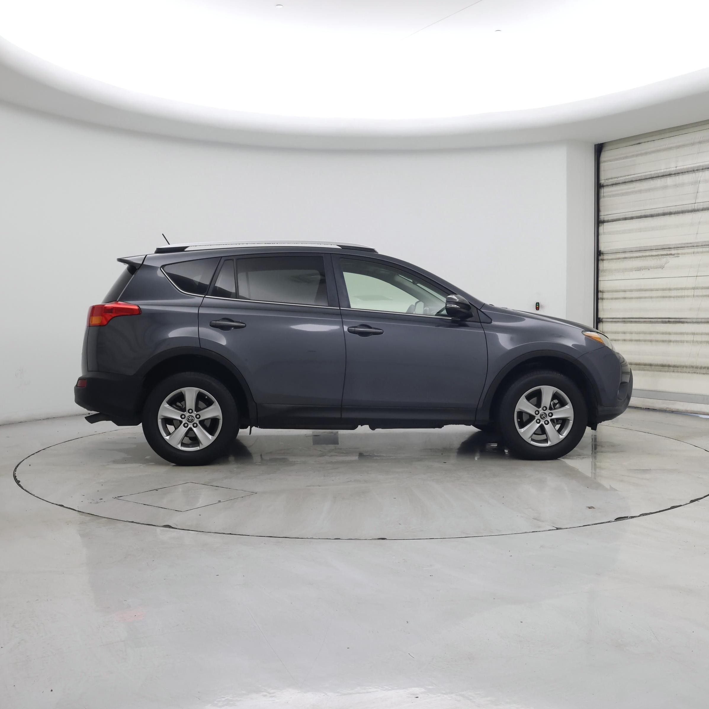 Thumbnail: 2015 Toyota RAV4 - 7