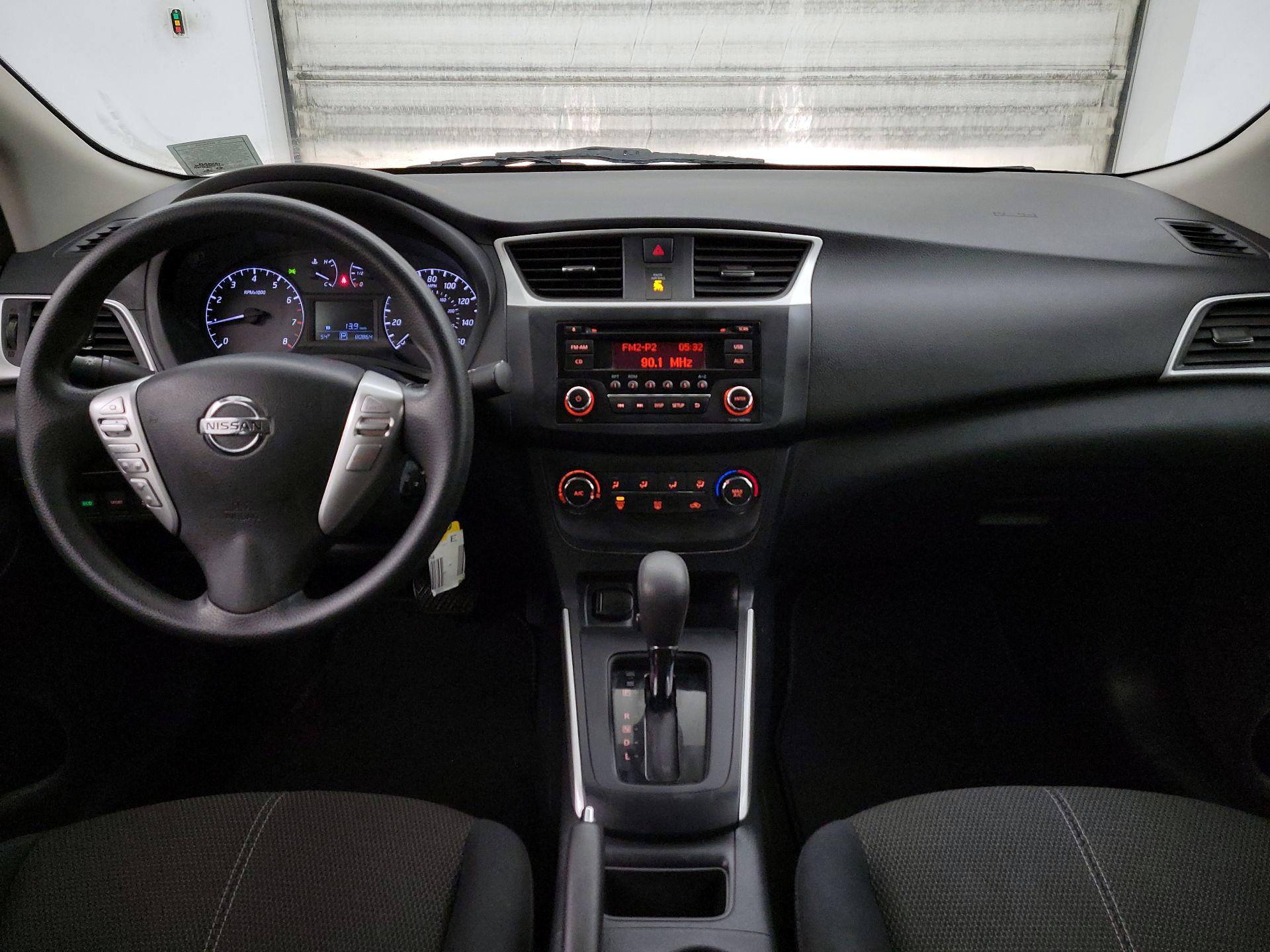 Thumbnail: 2016 Nissan Sentra - 9