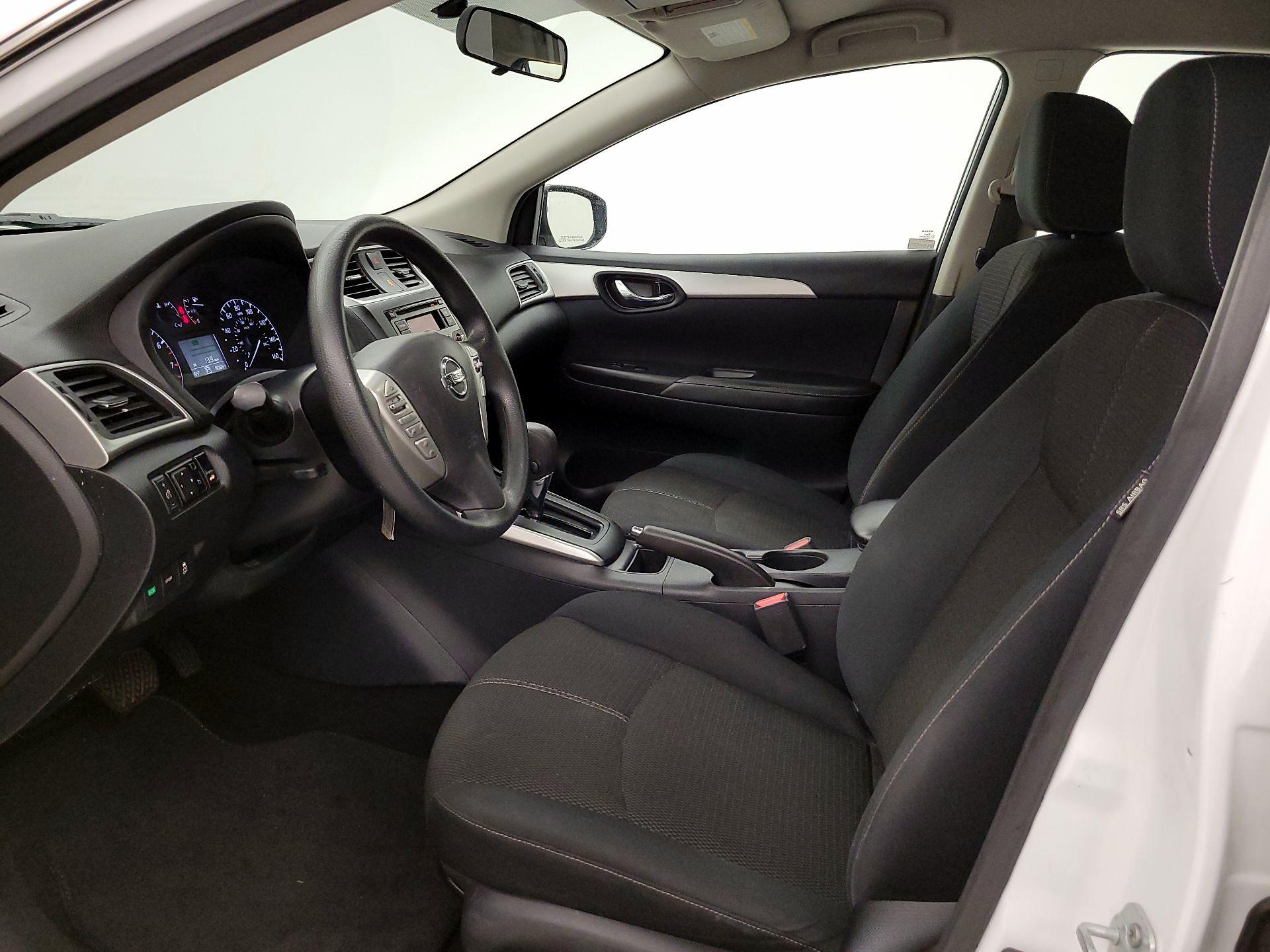 Thumbnail: 2016 Nissan Sentra - 11