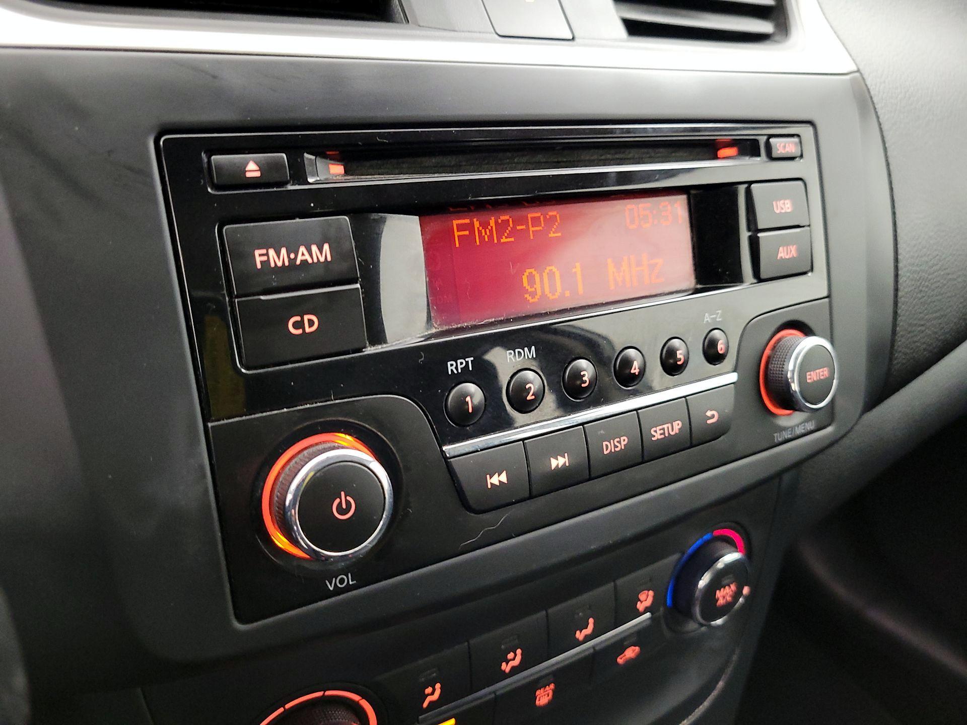 Thumbnail: 2016 Nissan Sentra - 14