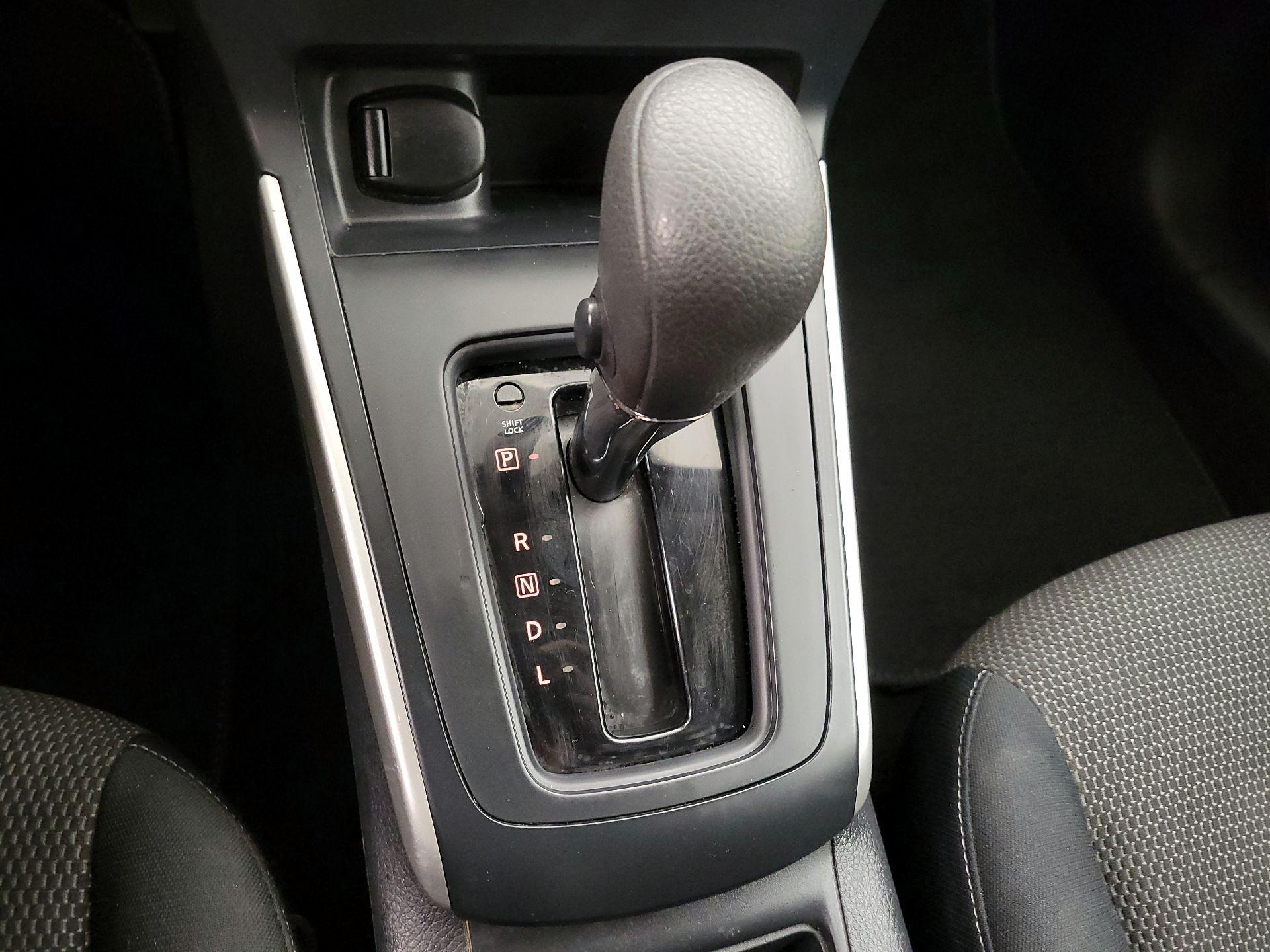 Thumbnail: 2016 Nissan Sentra - 16