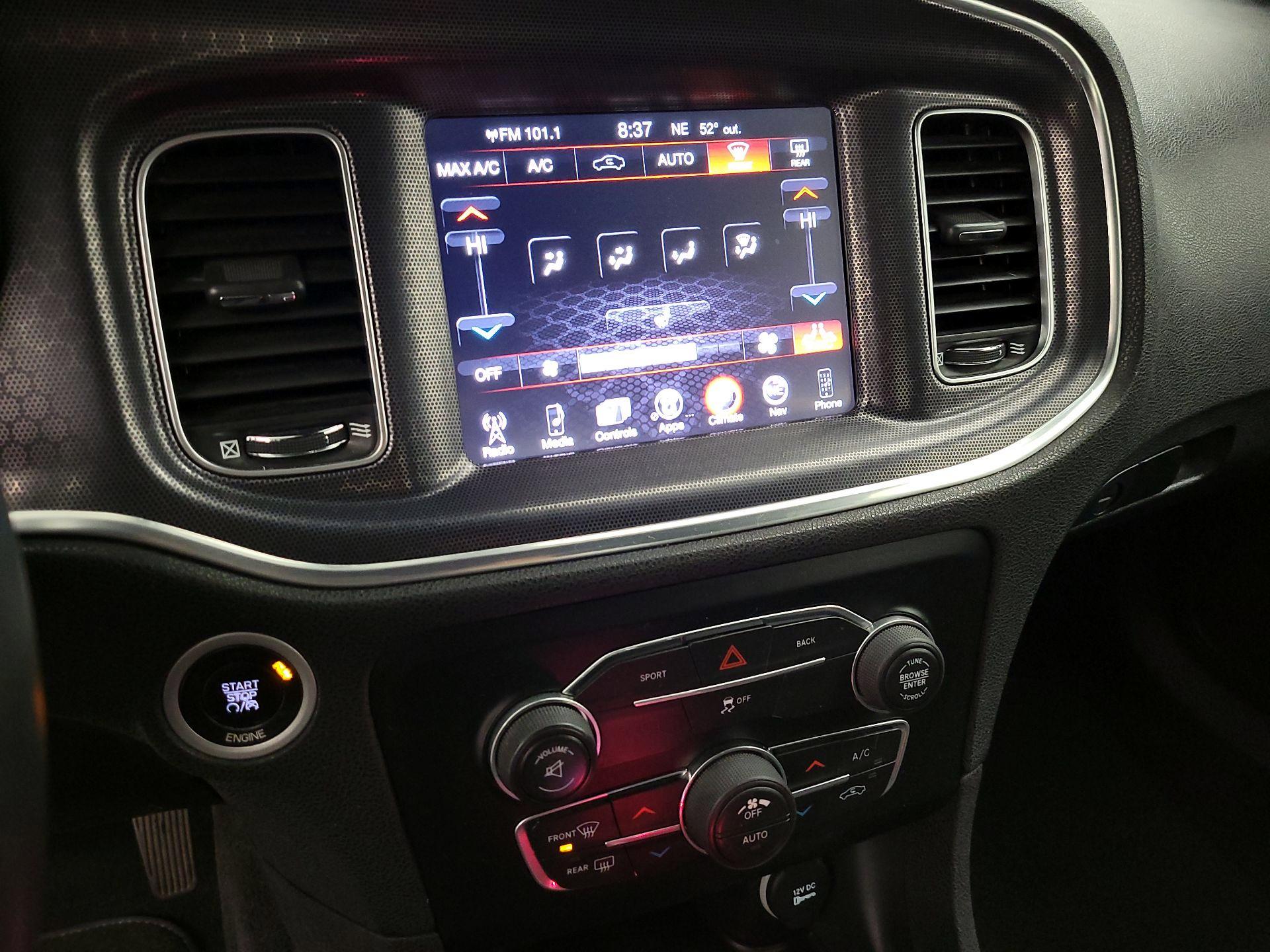 Thumbnail: 2016 Dodge Charger - 17