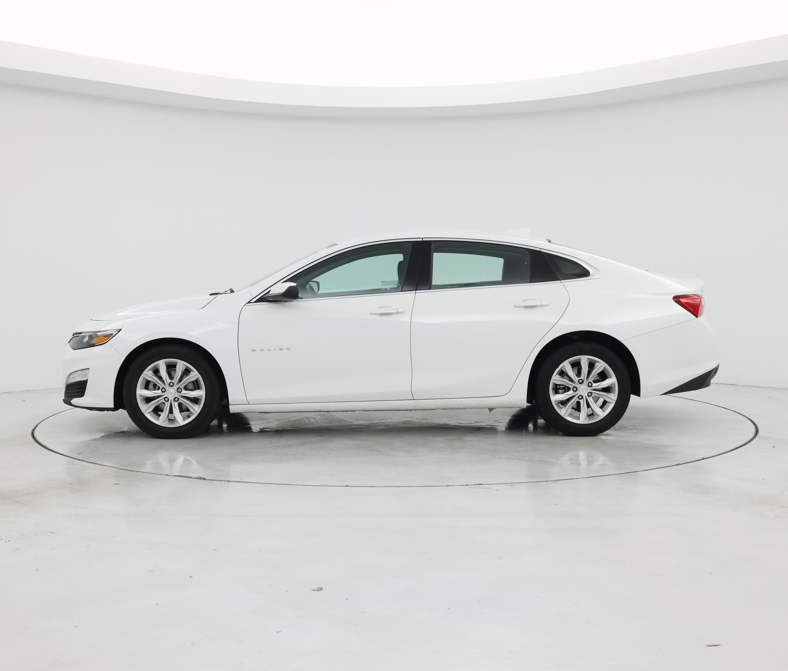 Thumbnail: 2024 Chevrolet Malibu - 3