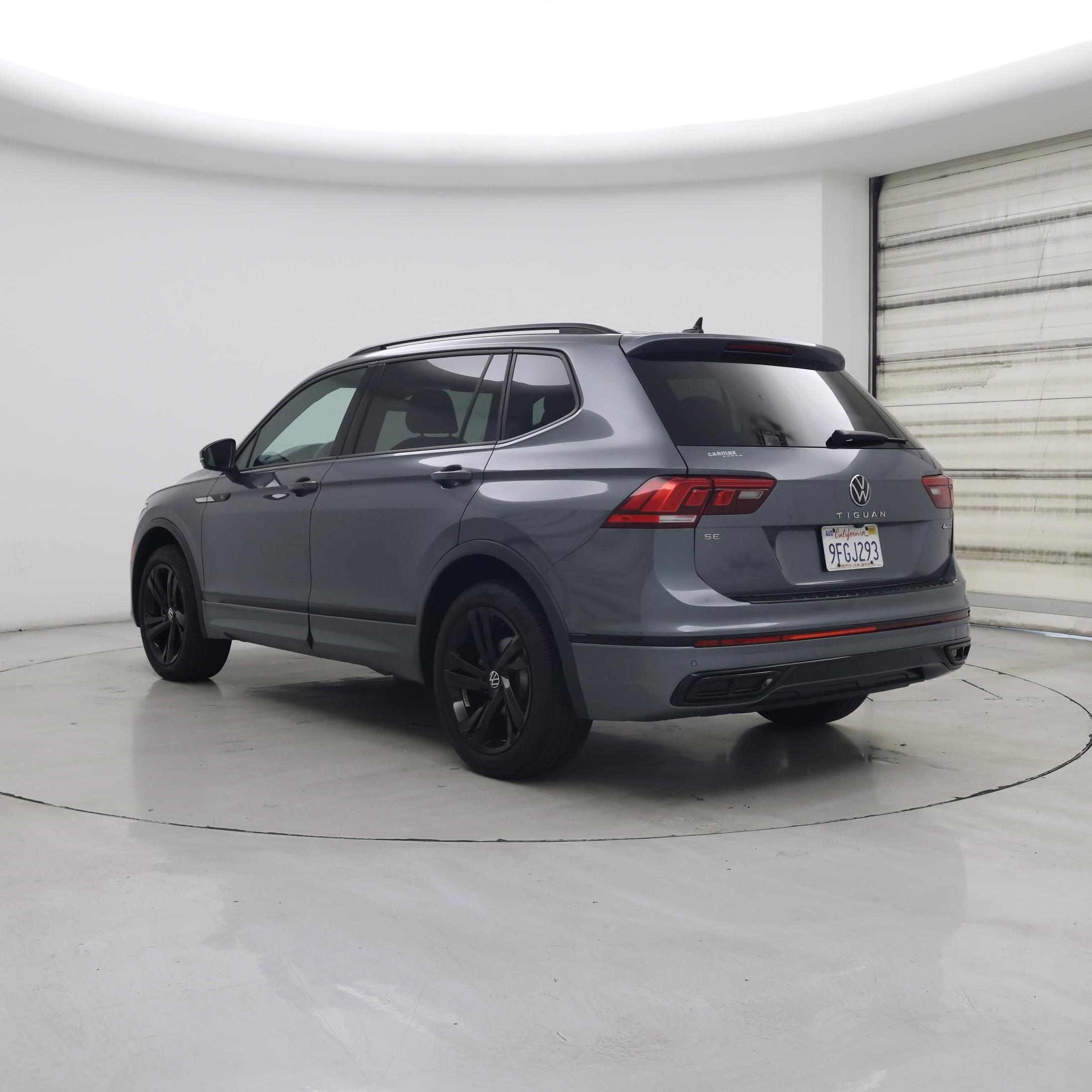 Thumbnail: 2024 Volkswagen Tiguan - 2