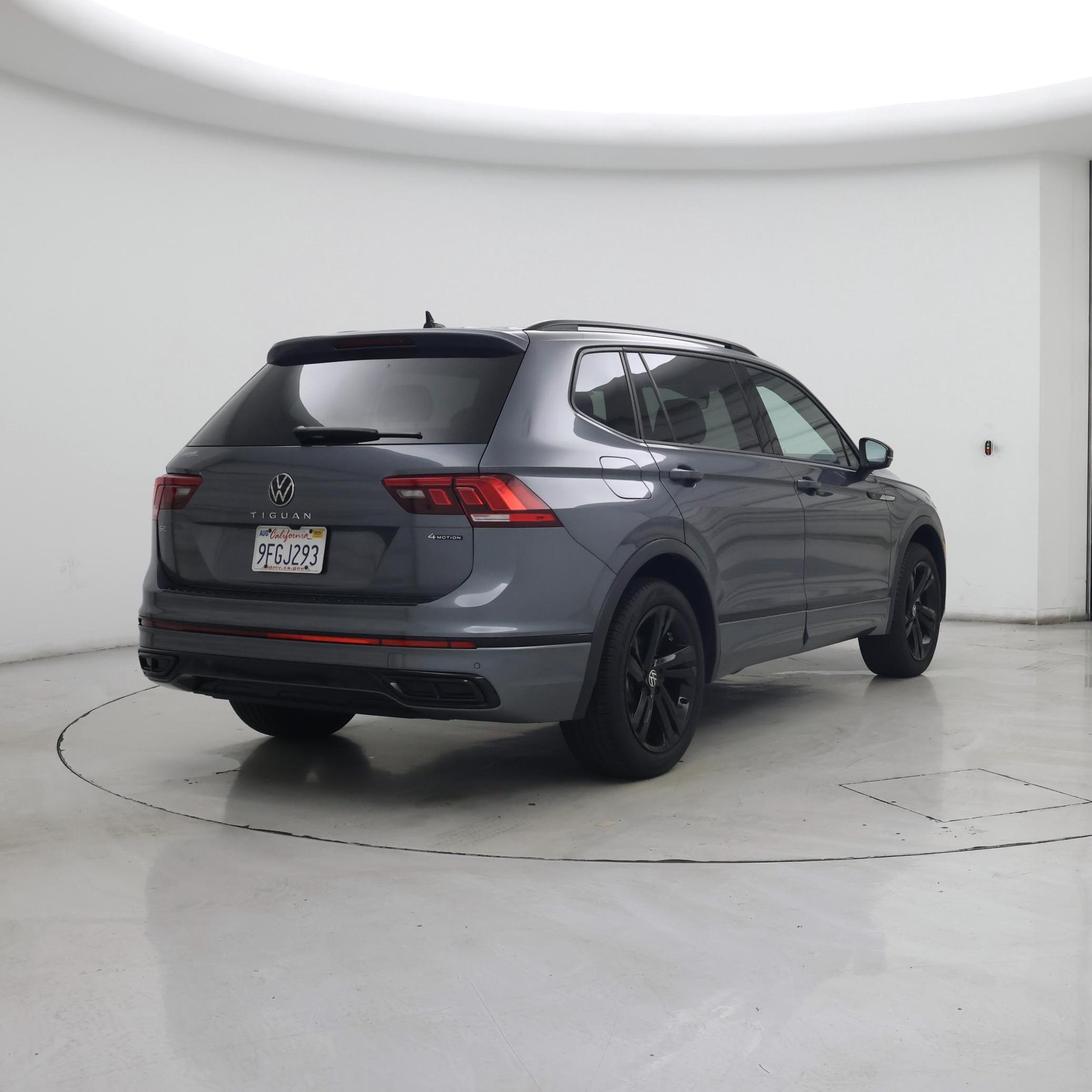 Thumbnail: 2024 Volkswagen Tiguan - 8