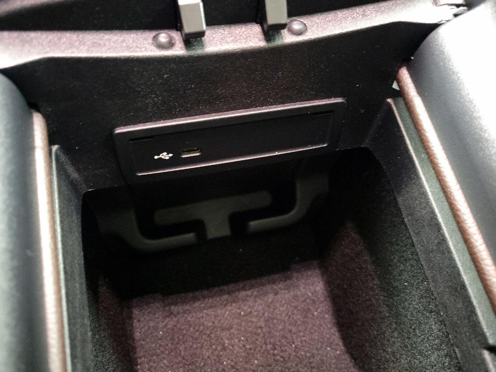 Thumbnail: 2020 Mercedes-Benz GLE - 19