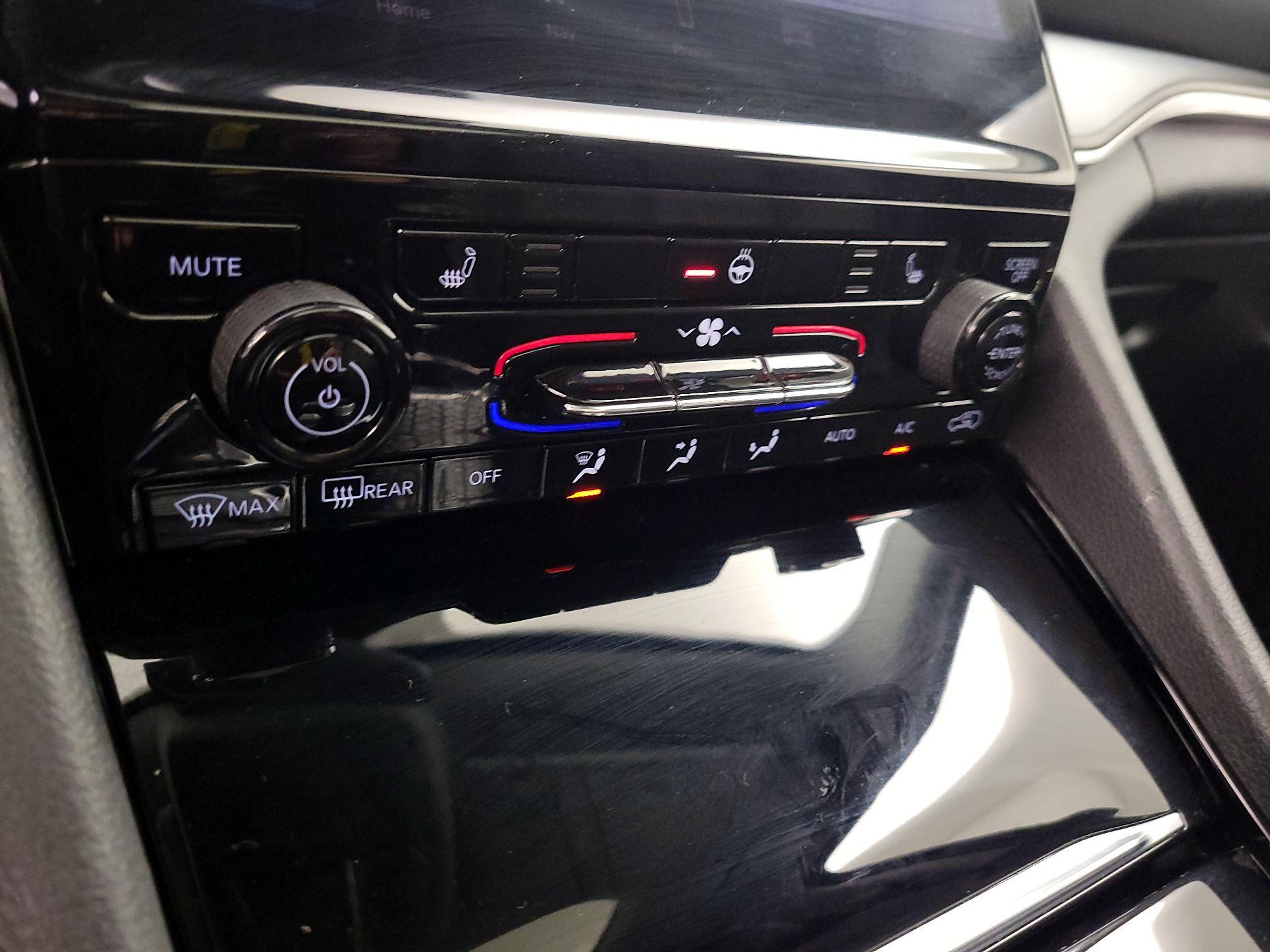 Thumbnail: 2021 Jeep Grand Cherokee L - 15