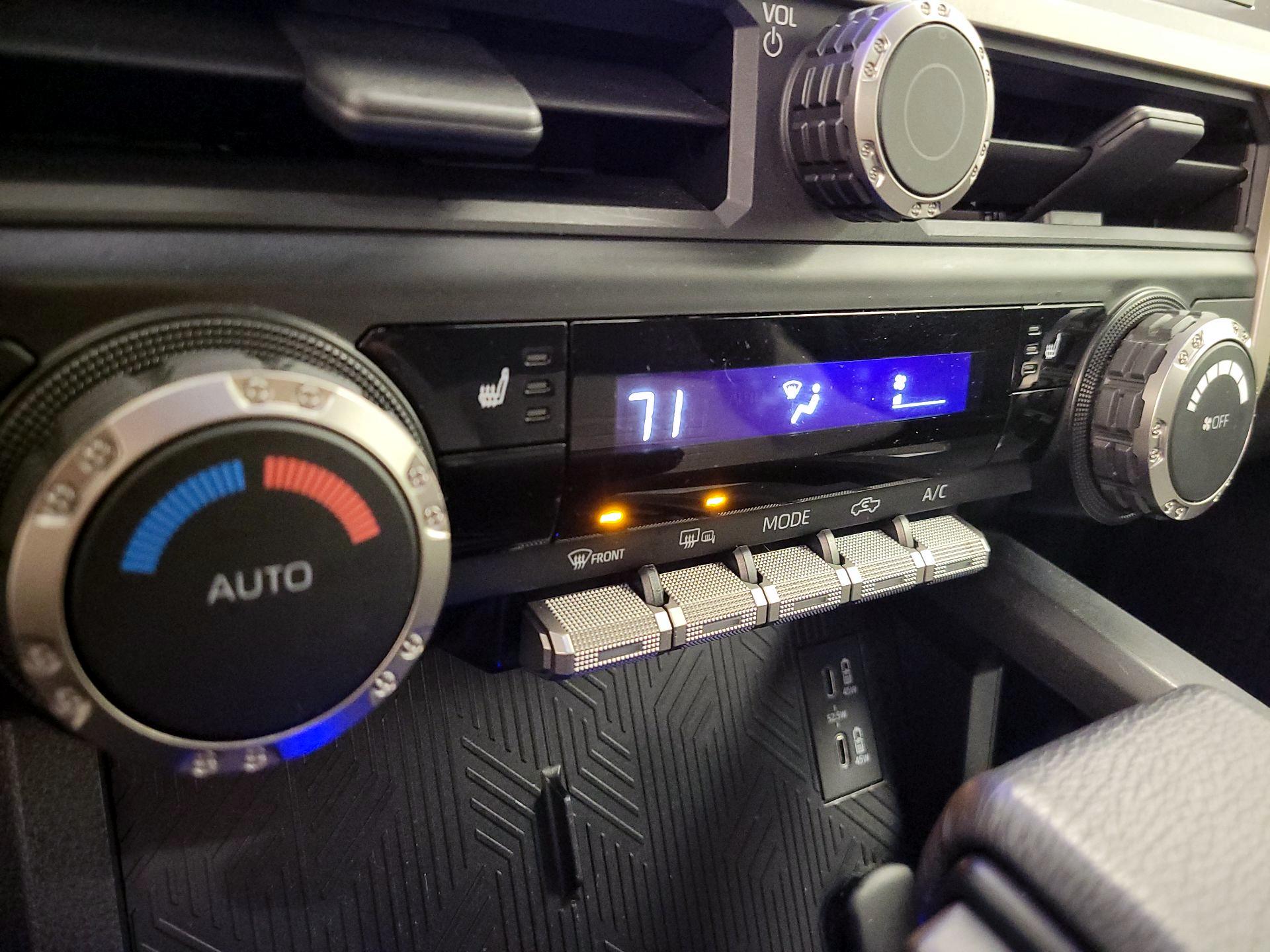 Thumbnail: 2024 Toyota Tacoma - 16