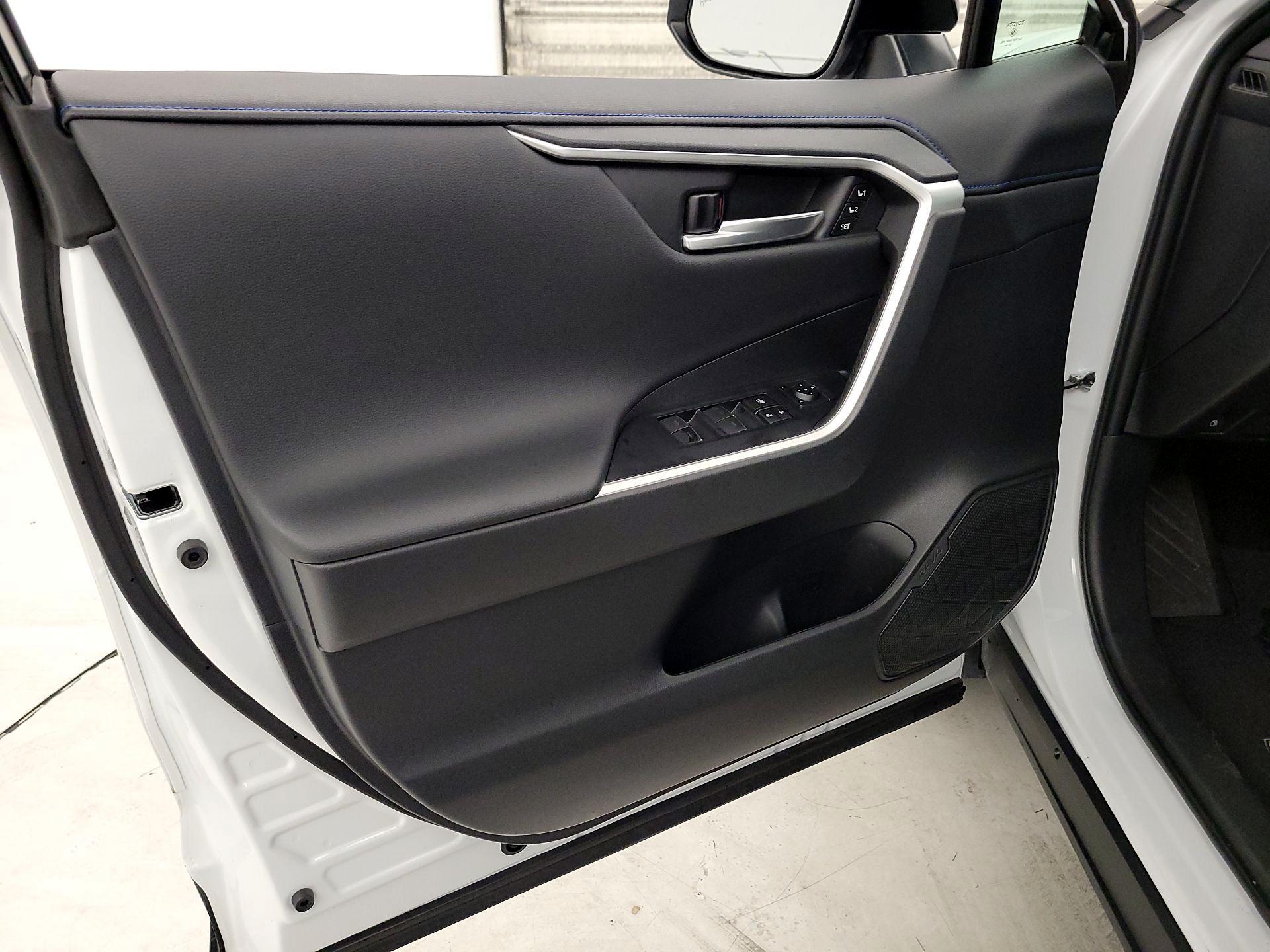 Thumbnail: 2024 Toyota RAV4 - 12