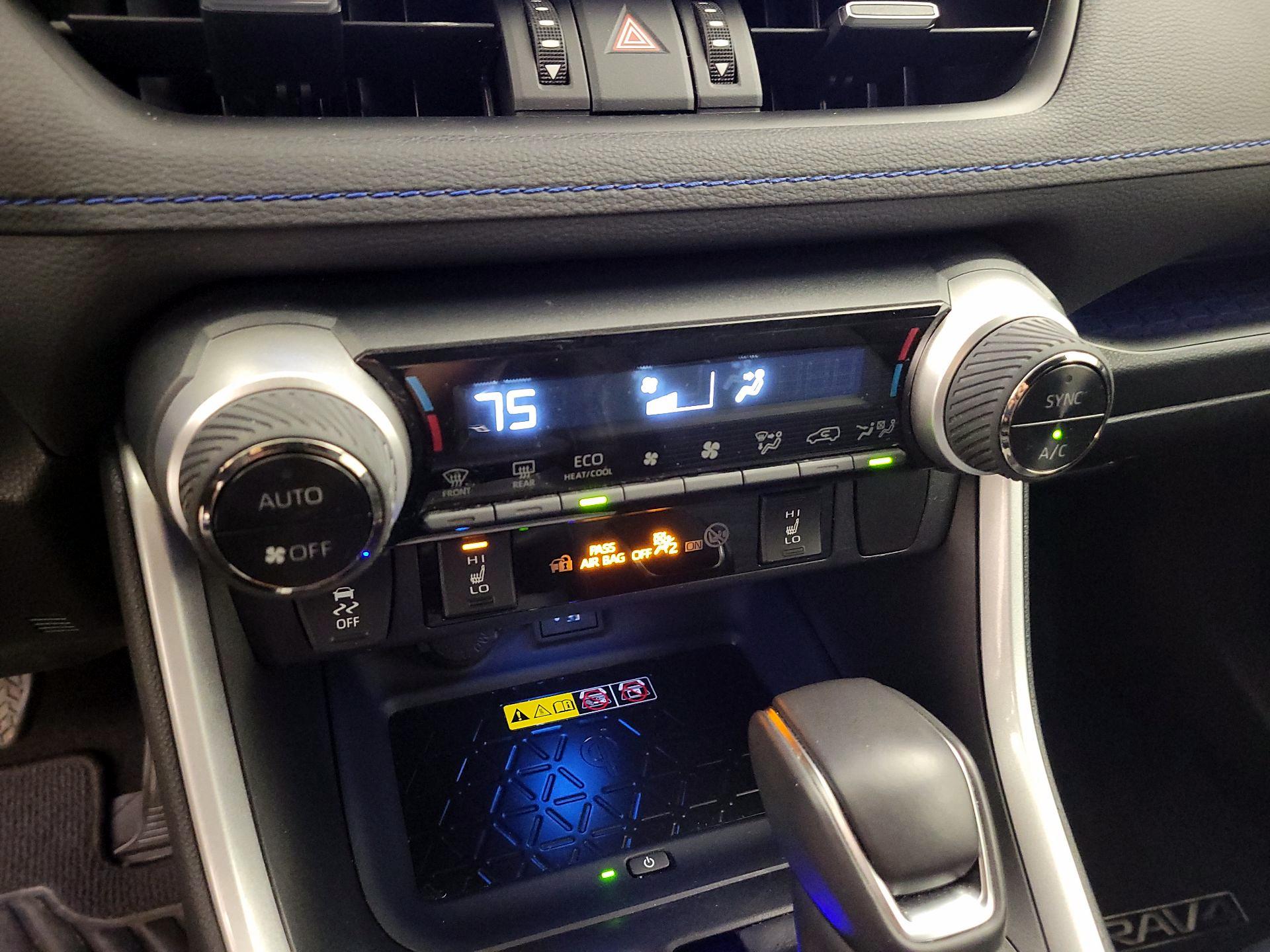 Thumbnail: 2024 Toyota RAV4 - 16