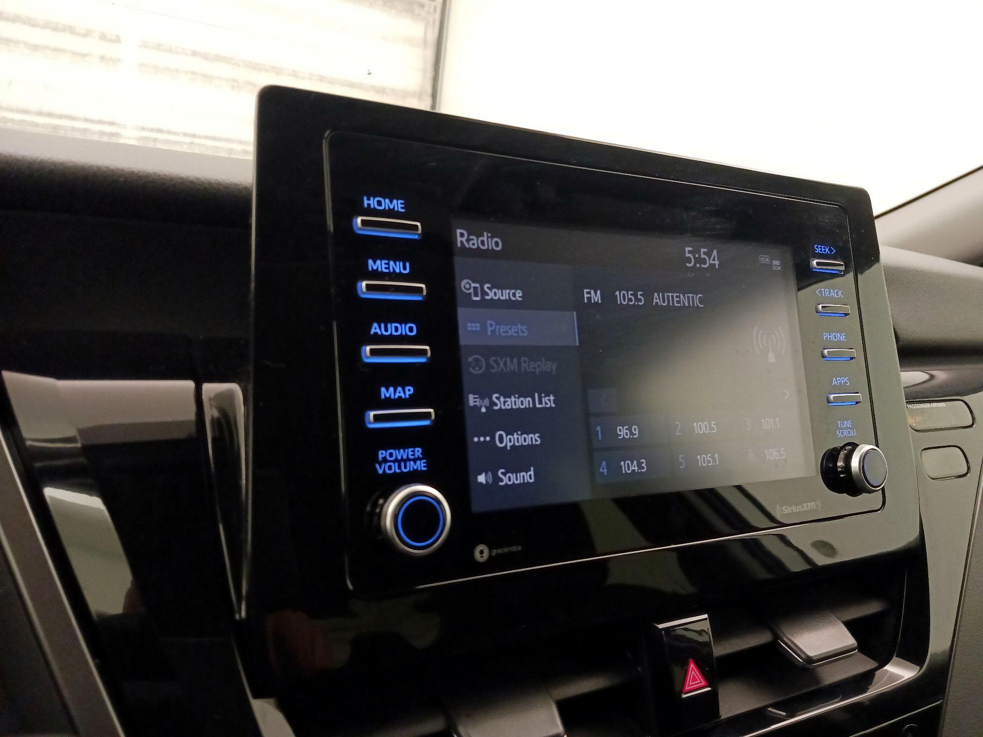 Thumbnail: 2022 Toyota Camry - 15