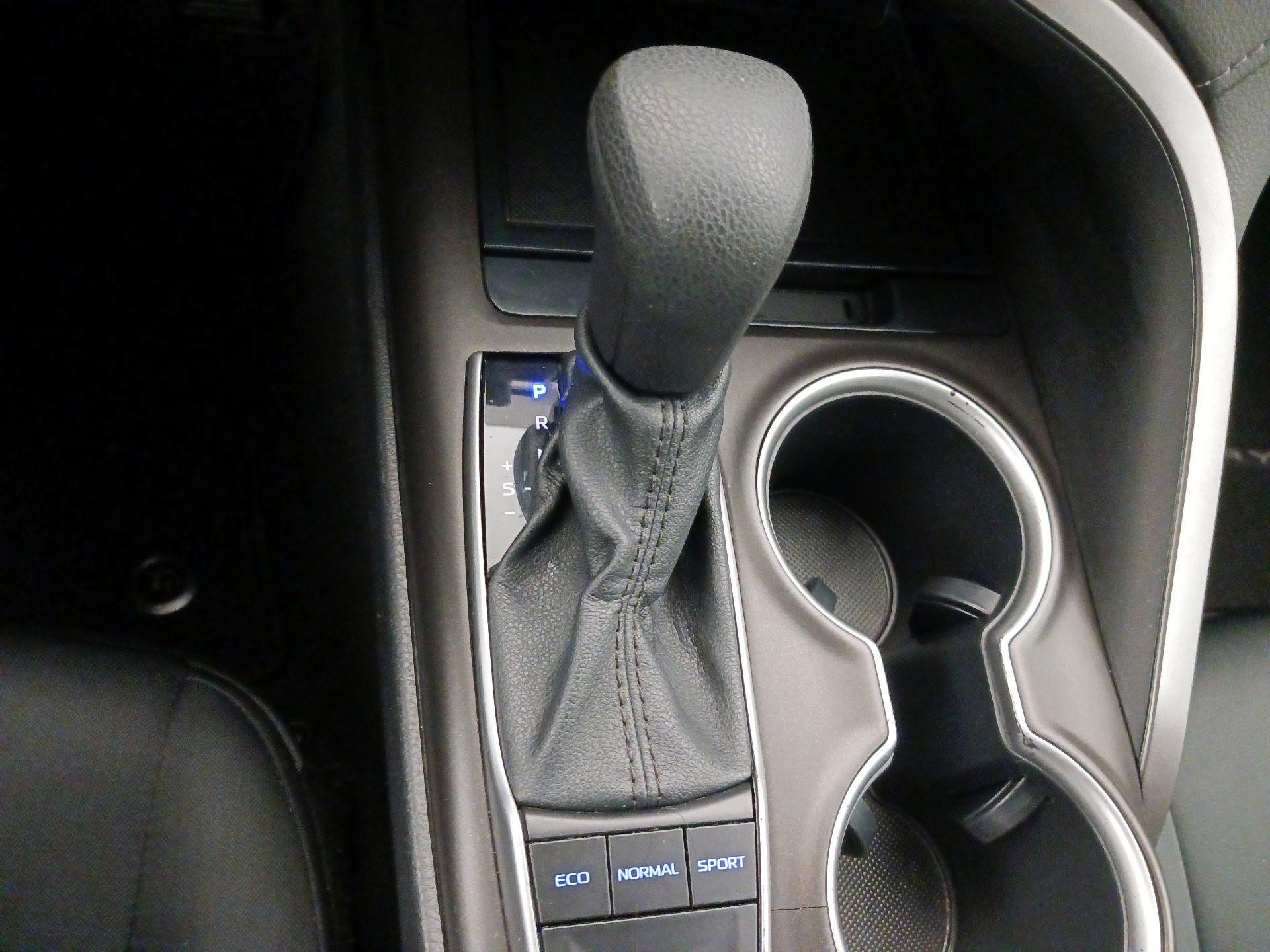 Thumbnail: 2022 Toyota Camry - 17