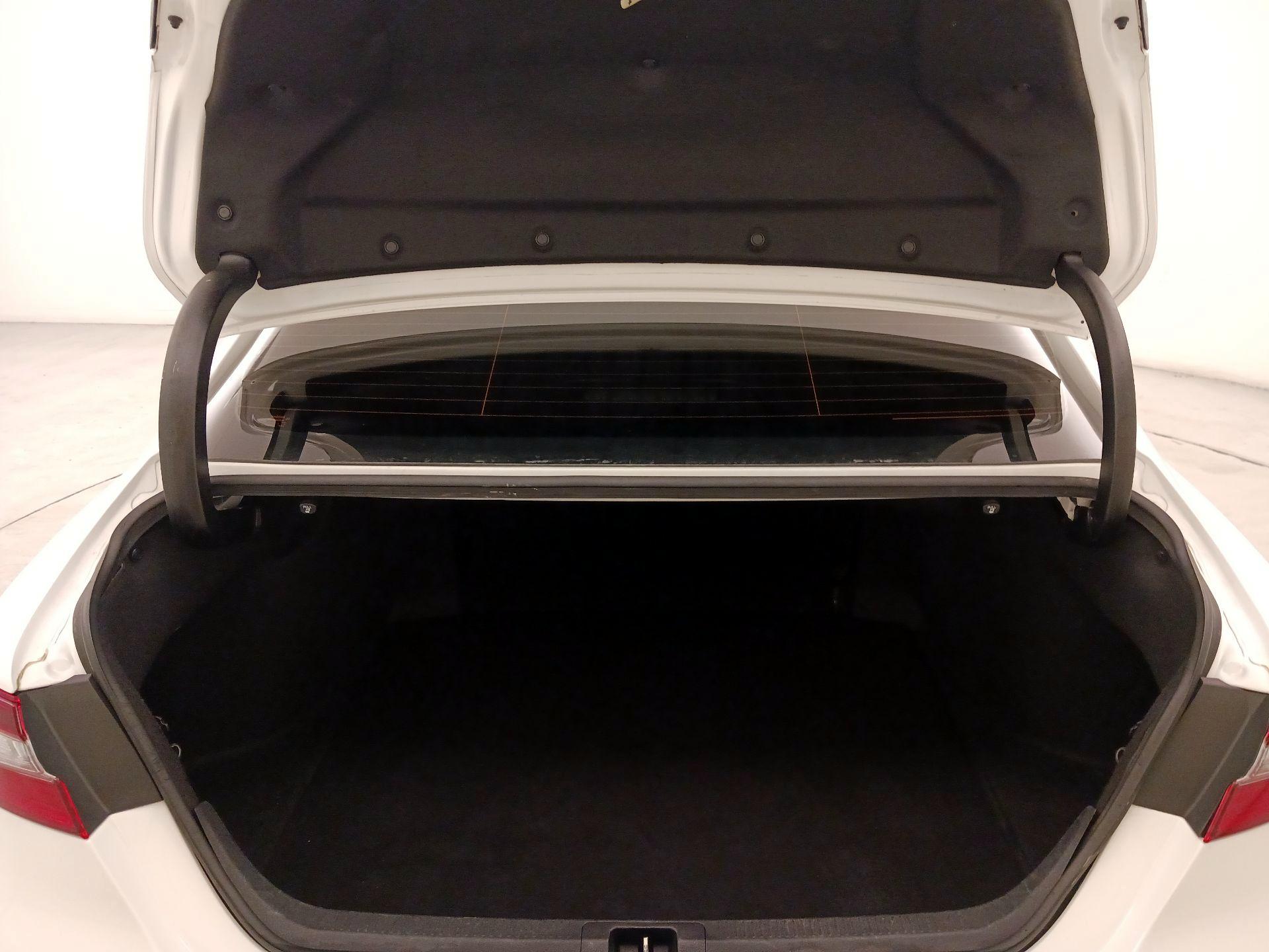 Thumbnail: 2022 Toyota Camry - 20