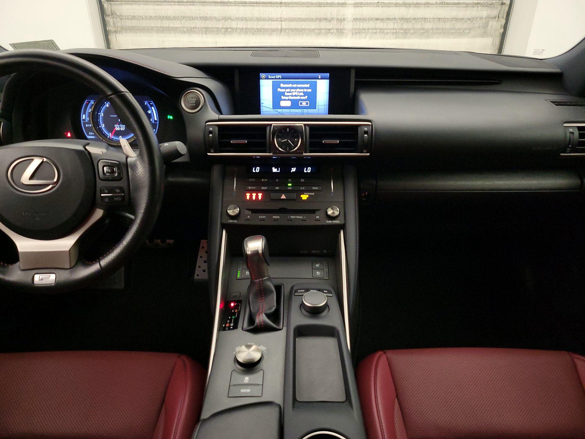 Thumbnail: 2020 Lexus IS - 9