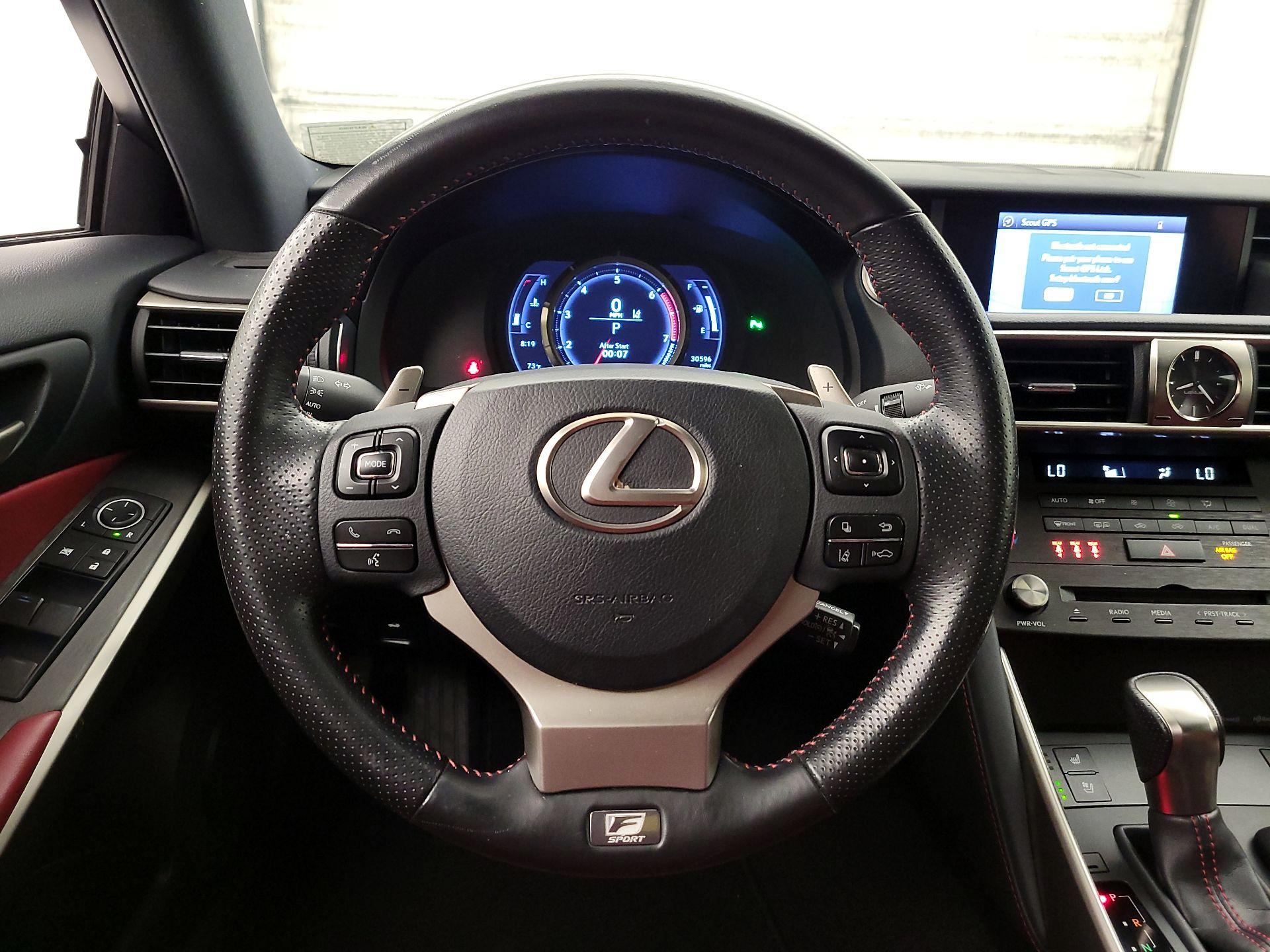 Thumbnail: 2020 Lexus IS - 10