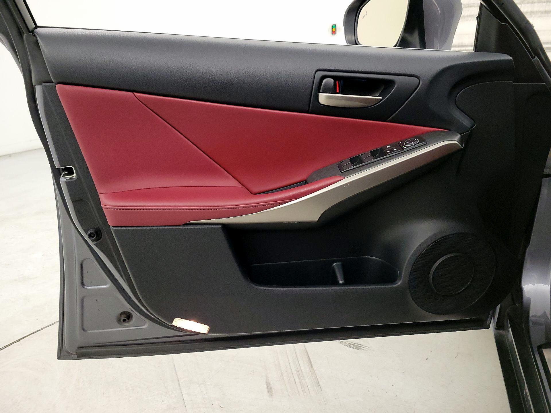 Thumbnail: 2020 Lexus IS - 12