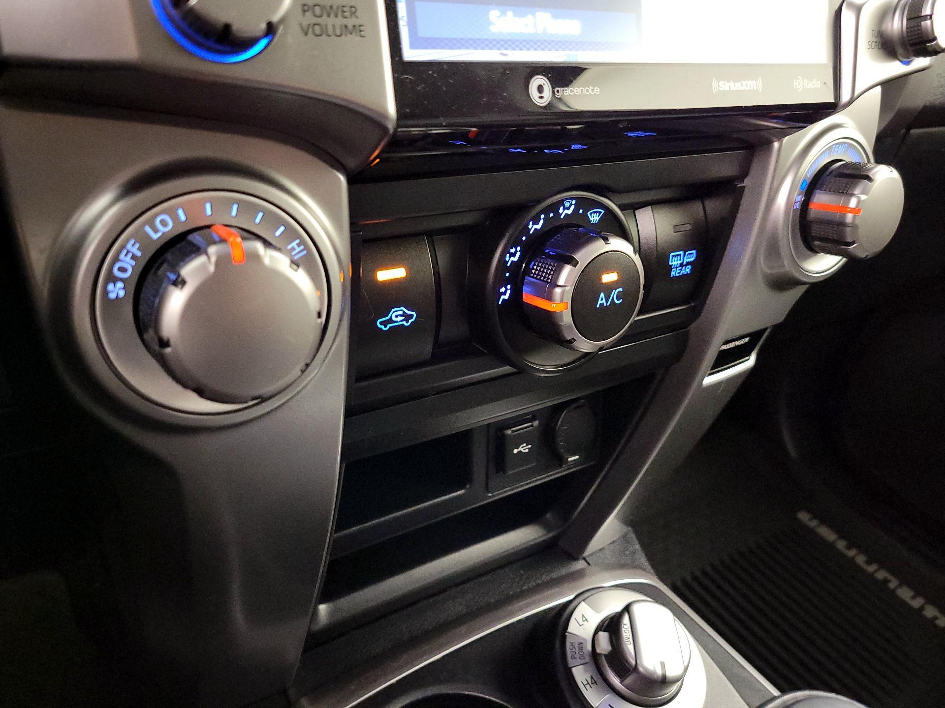 Thumbnail: 2021 Toyota 4Runner - 17