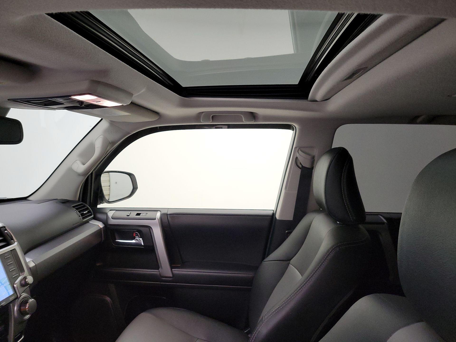 Thumbnail: 2021 Toyota 4Runner - 20