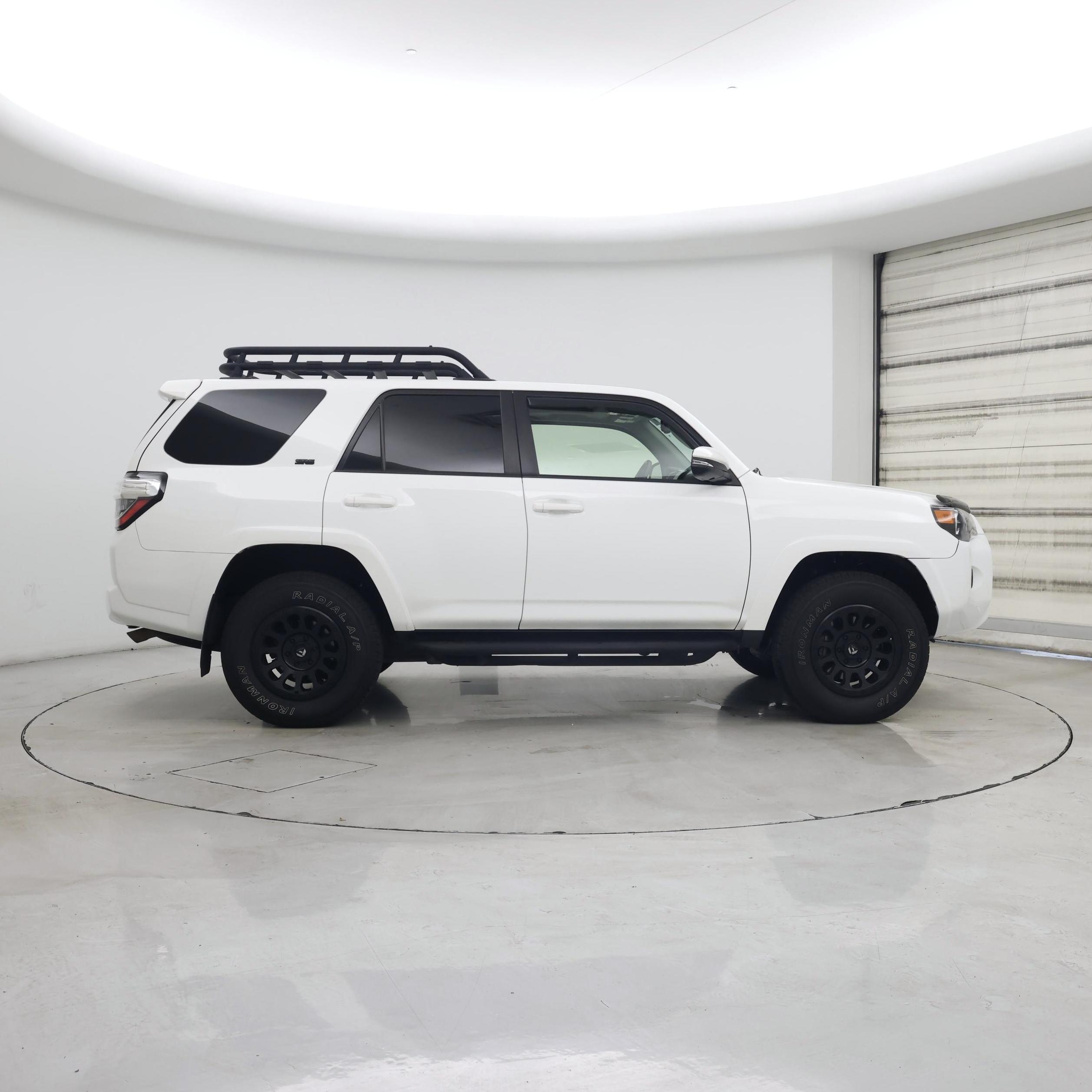 Thumbnail: 2021 Toyota 4Runner - 7