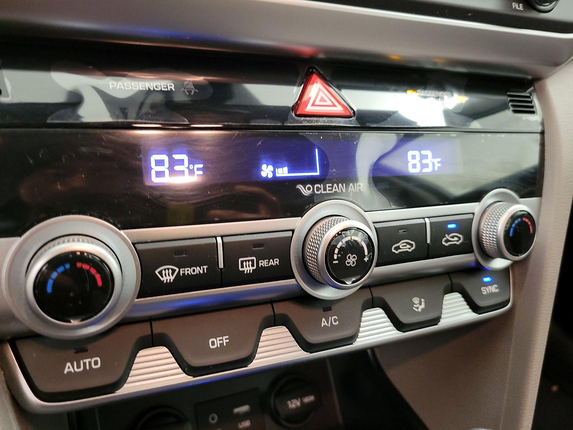 Thumbnail: 2020 Hyundai Elantra - 16