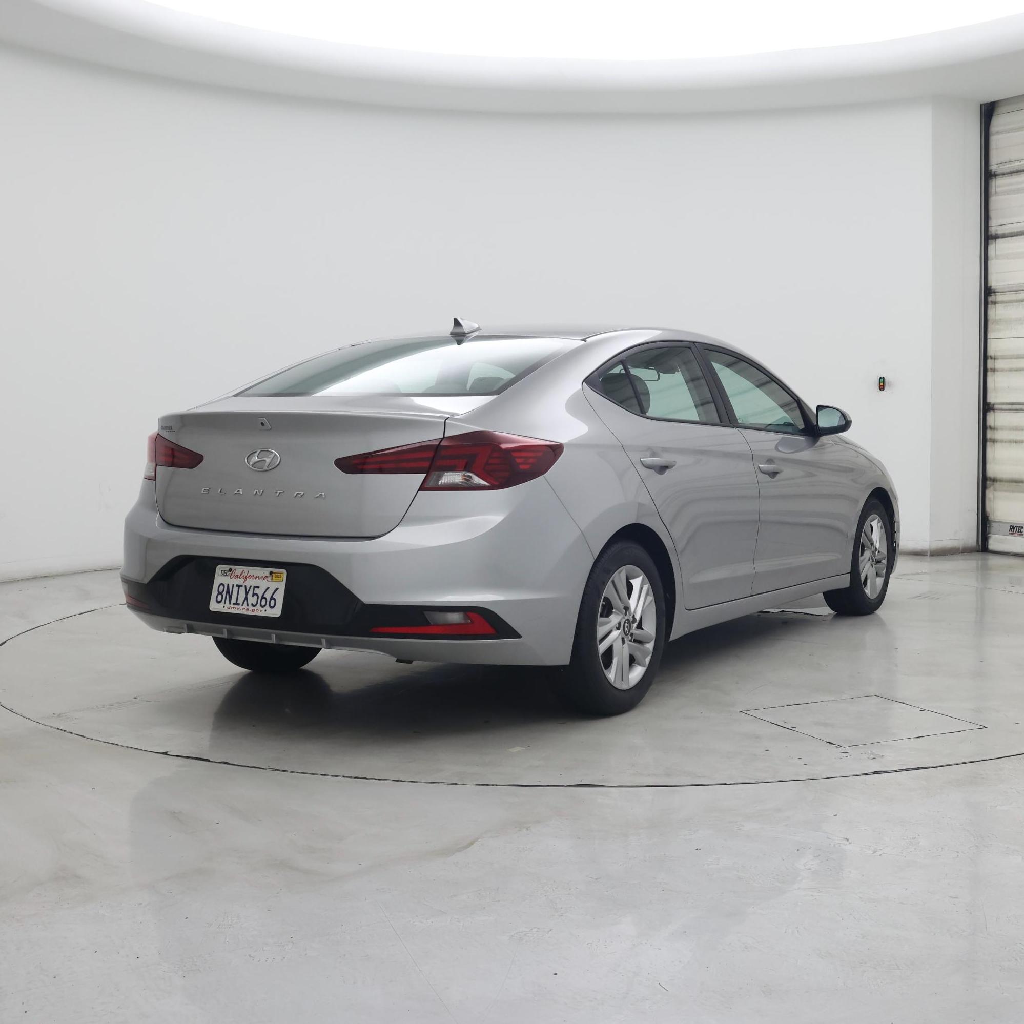 Thumbnail: 2020 Hyundai Elantra - 8