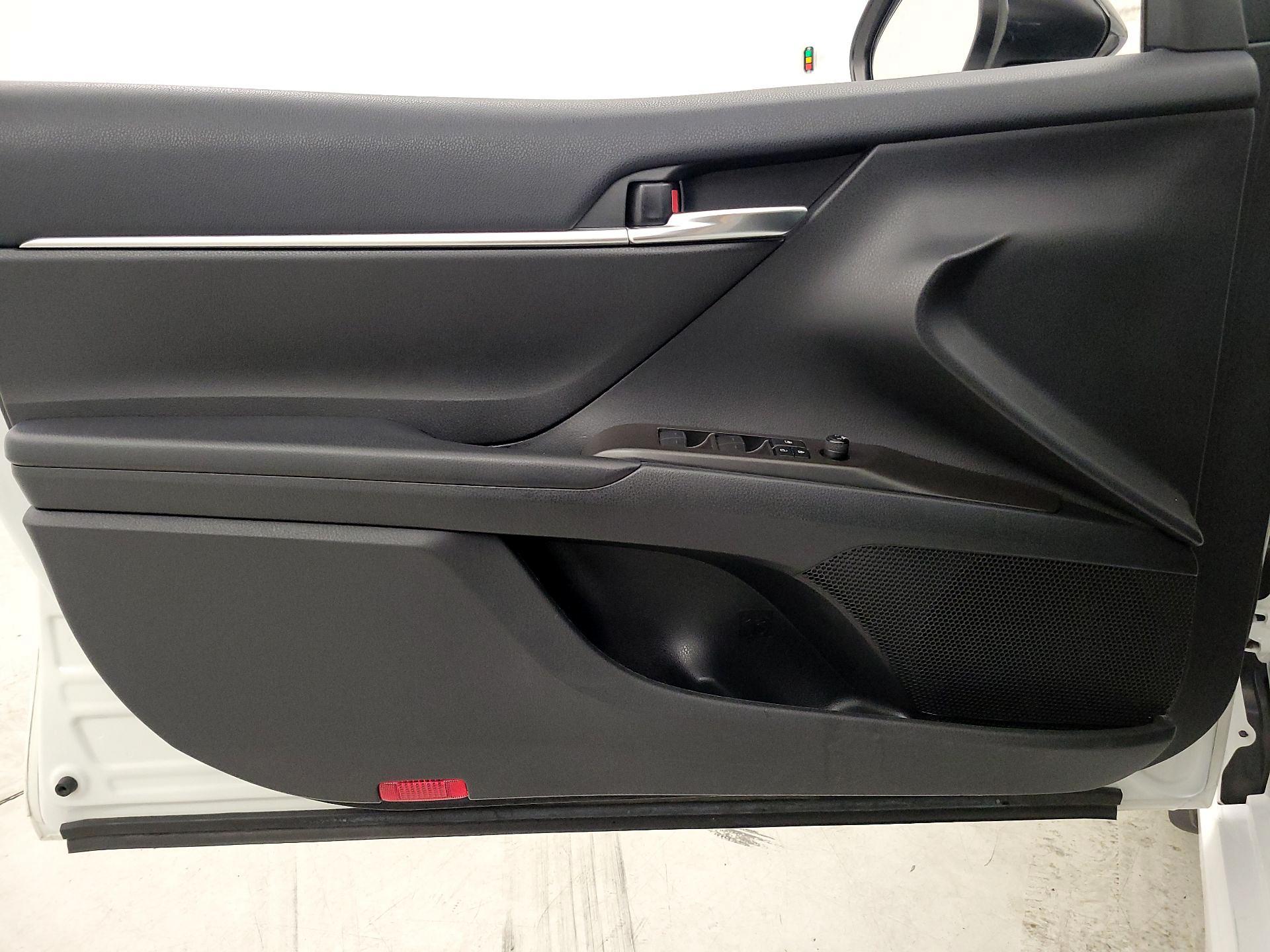 Thumbnail: 2021 Toyota Camry - 12