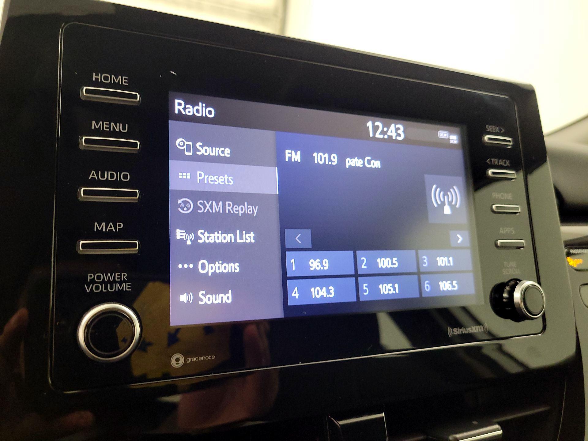 Thumbnail: 2021 Toyota Camry - 15