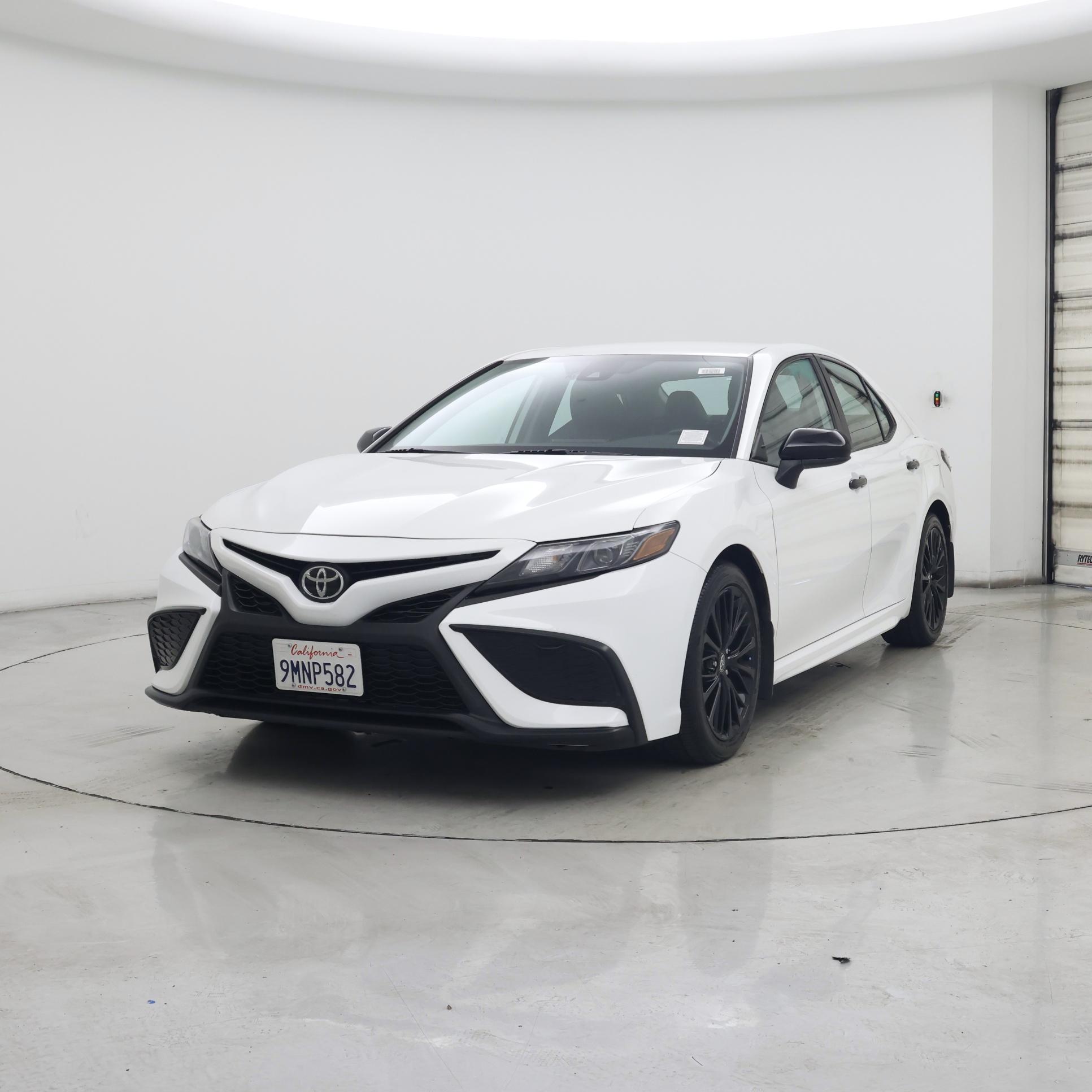Thumbnail: 2021 Toyota Camry - 4