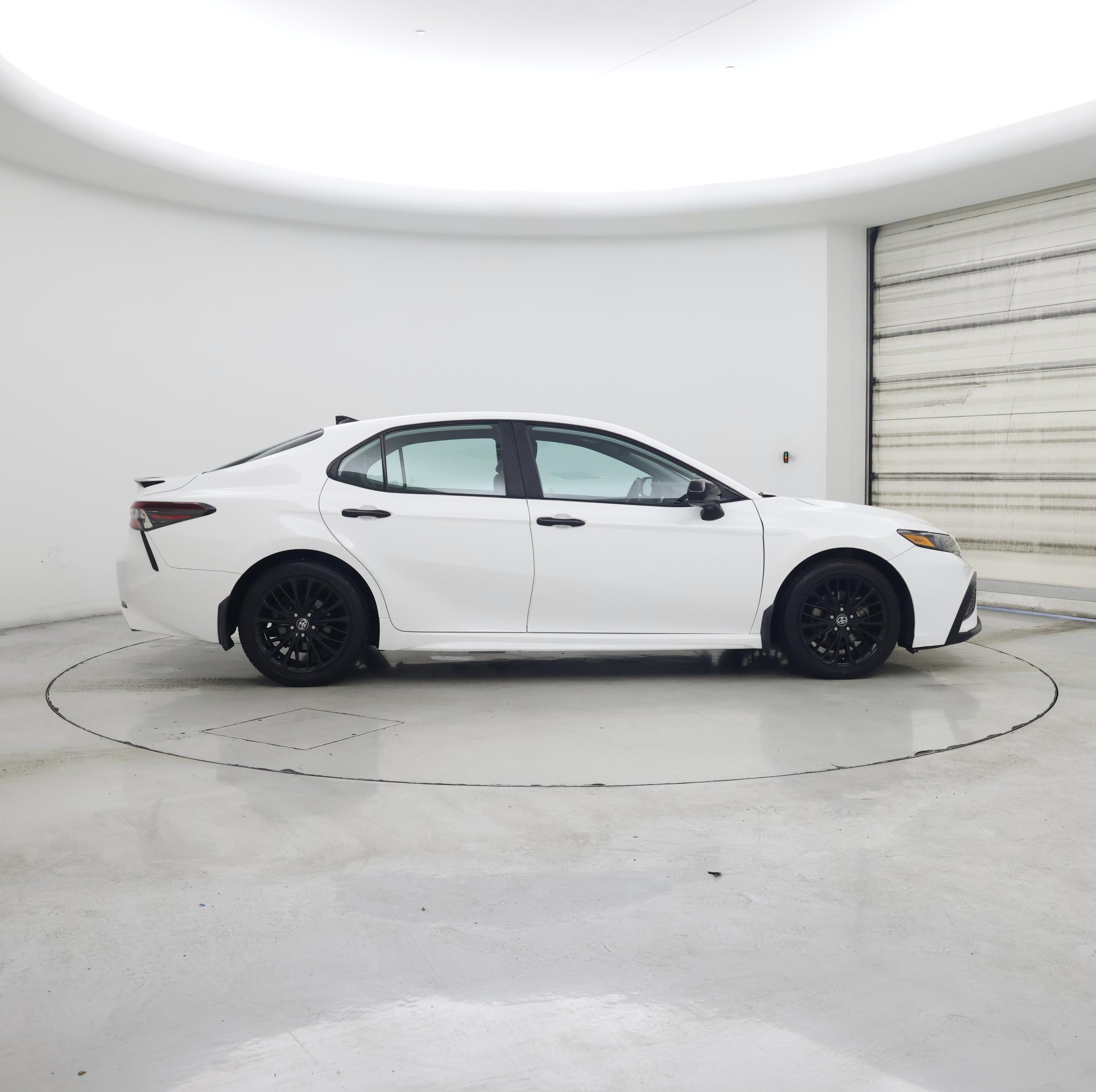 Thumbnail: 2021 Toyota Camry - 7