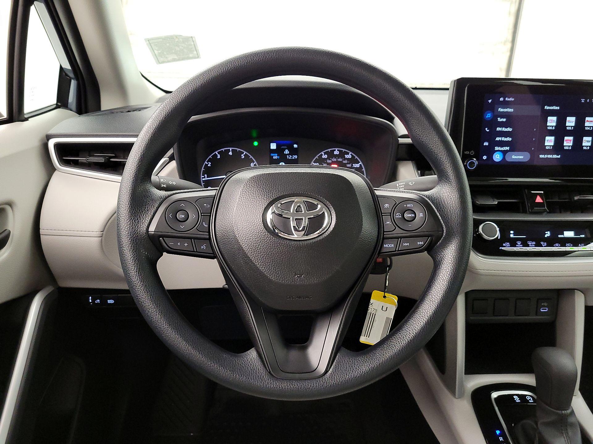 Thumbnail: 2025 Toyota Corolla Cross - 10