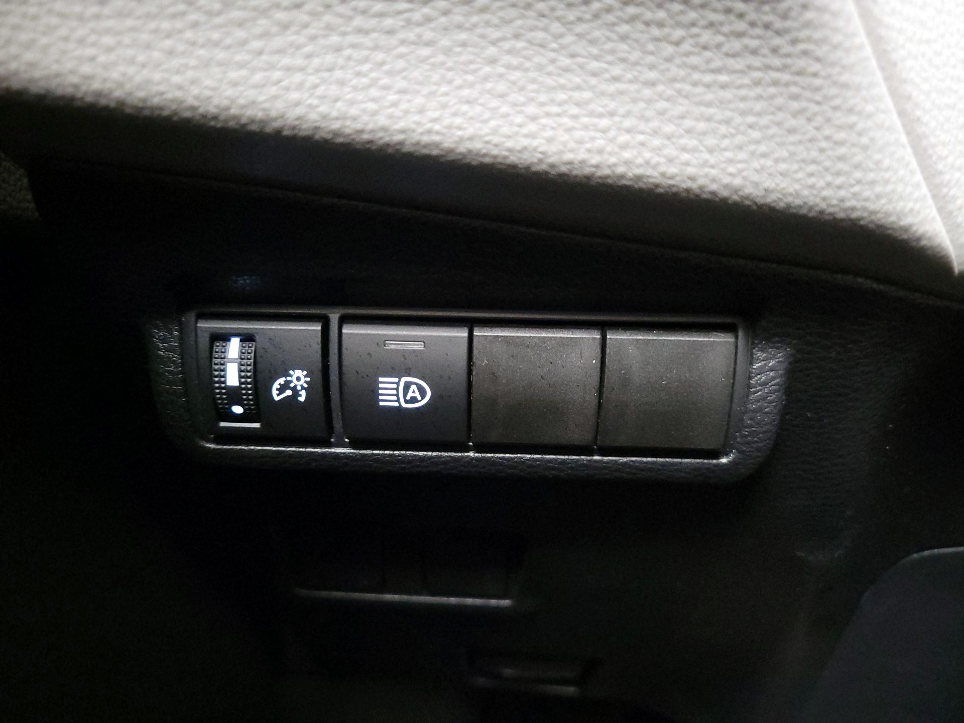 Thumbnail: 2025 Toyota Corolla Cross - 13