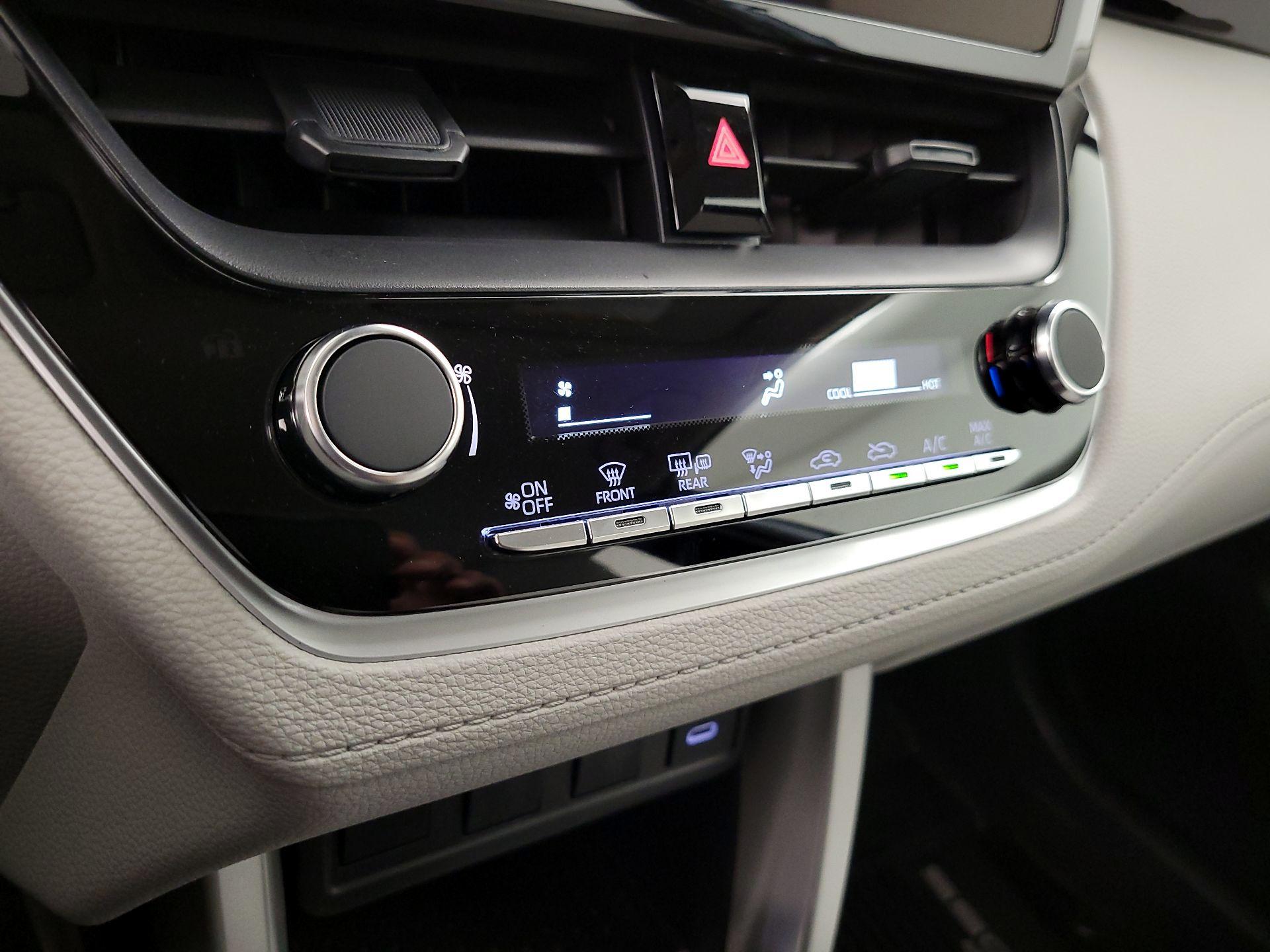 Thumbnail: 2025 Toyota Corolla Cross - 16